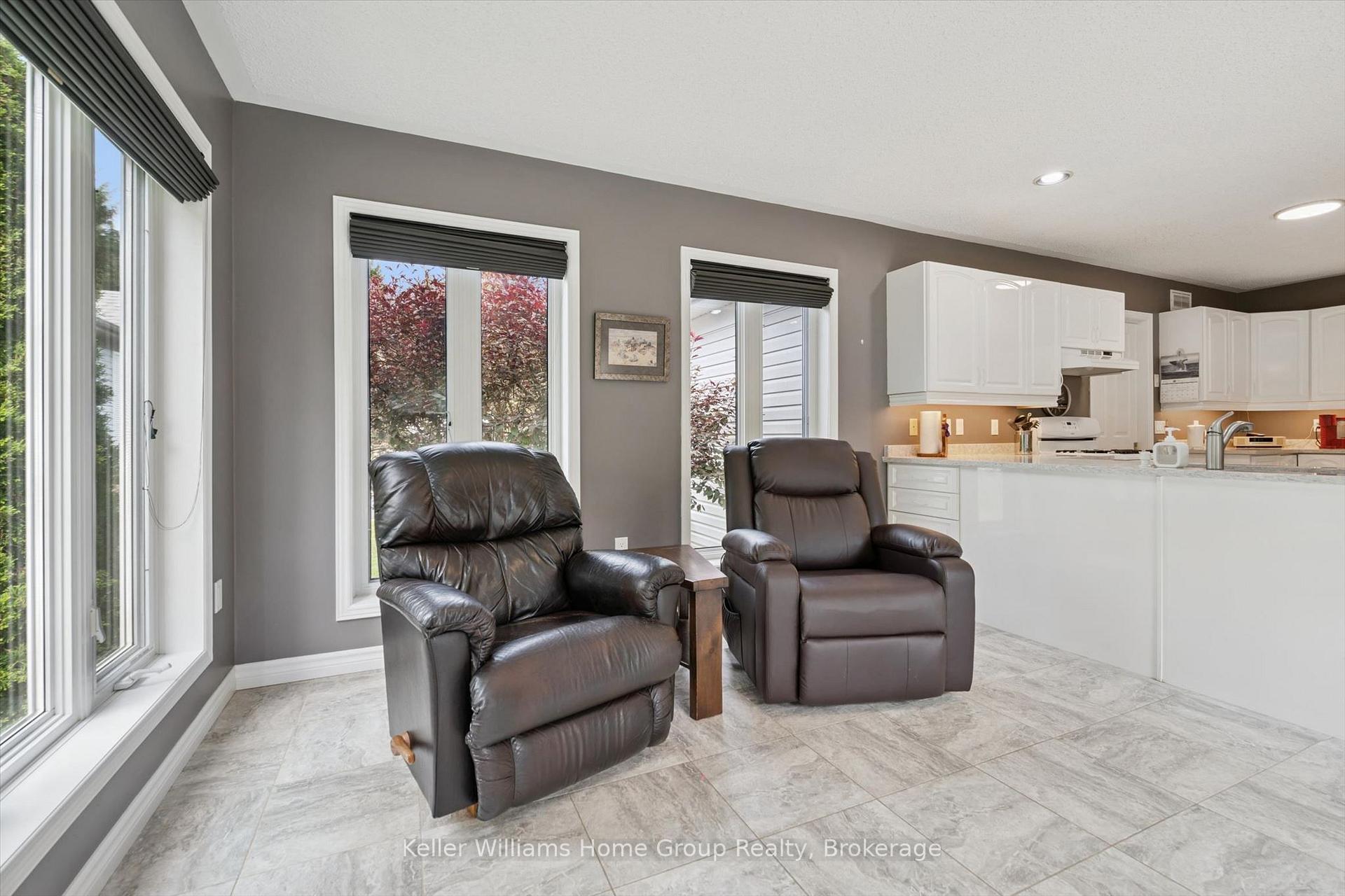 Photo 13 of 90 White Bark Way, Centre Wellington, Belwood — HOMEH