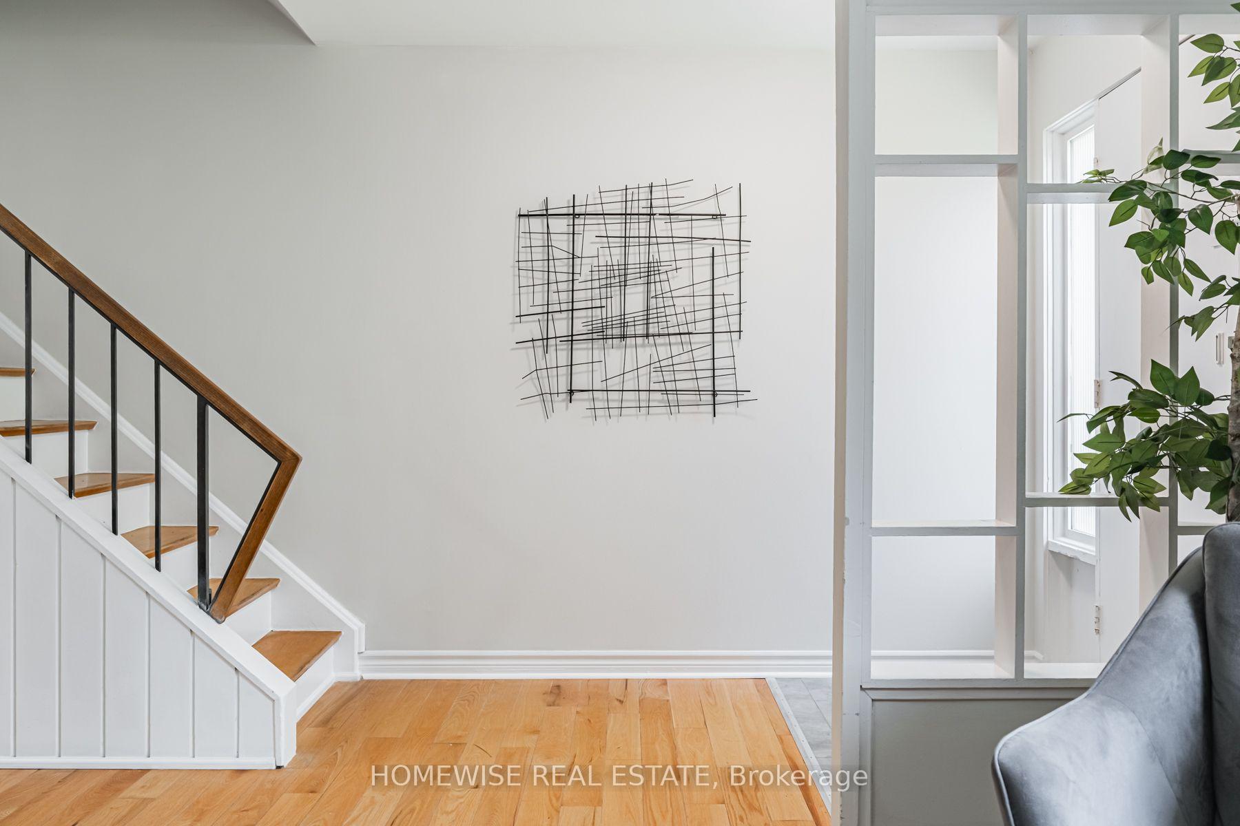 Photo 2 of Unit 20, 1350 Winding Trail, Mississauga, Applewood — HOMEH