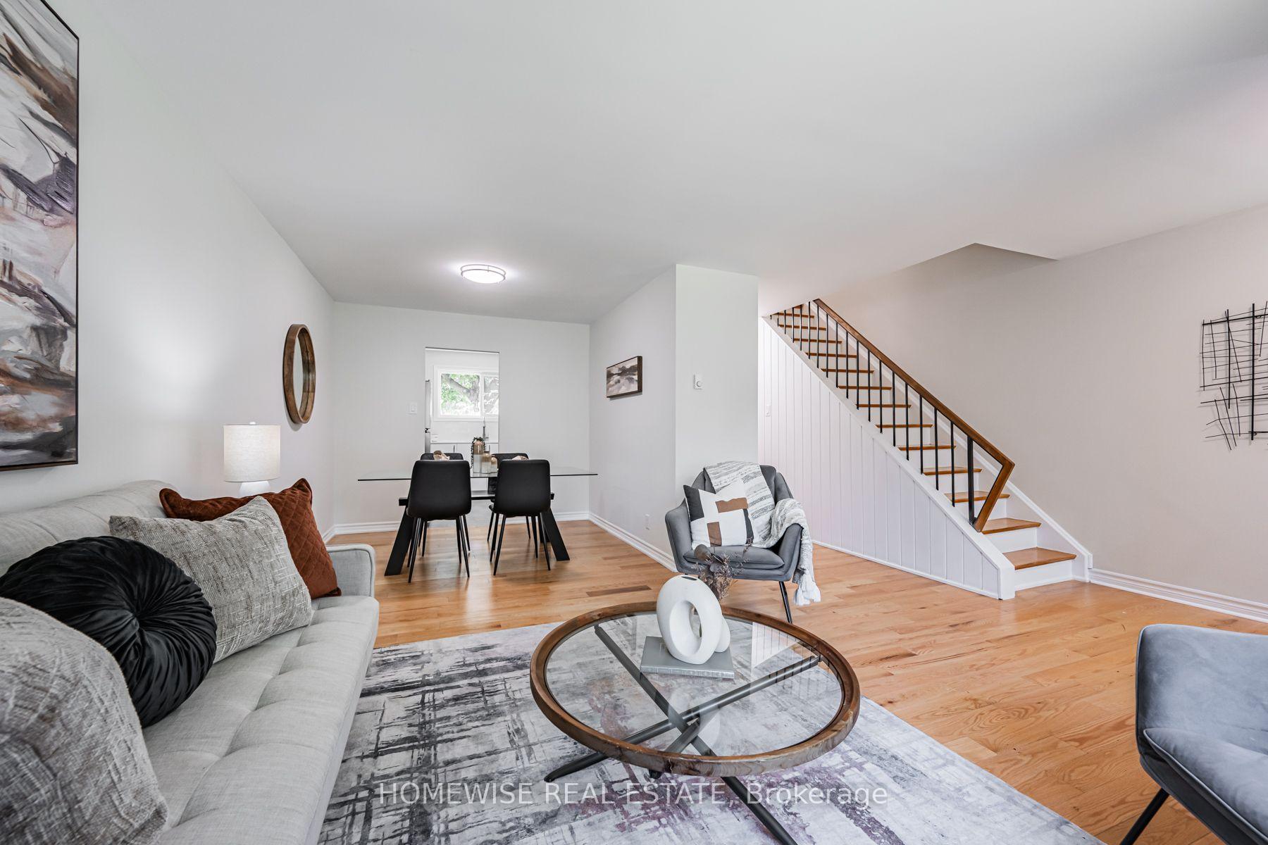 Photo 7 of Unit 20, 1350 Winding Trail, Mississauga, Applewood — HOMEH
