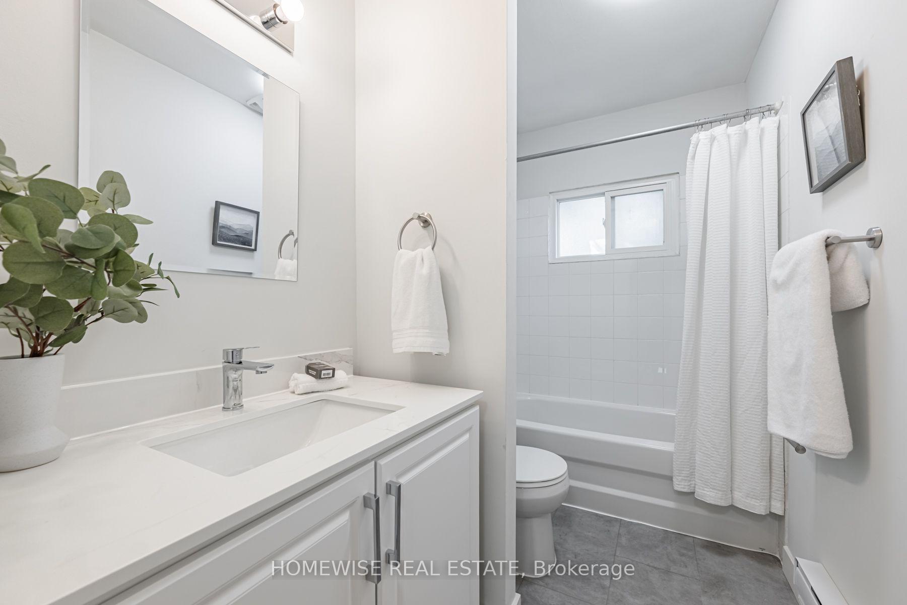 Photo 17 of Unit 20, 1350 Winding Trail, Mississauga, Applewood — HOMEH