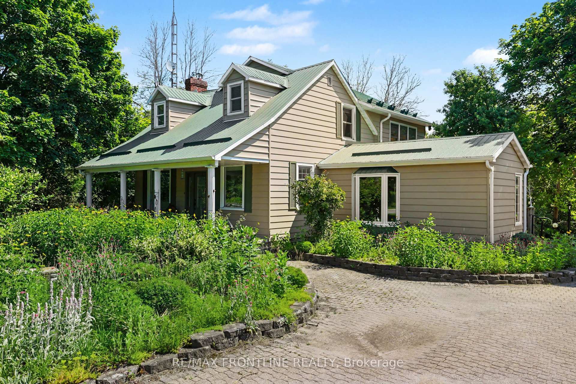 Photo of 506 Glen Tay Road