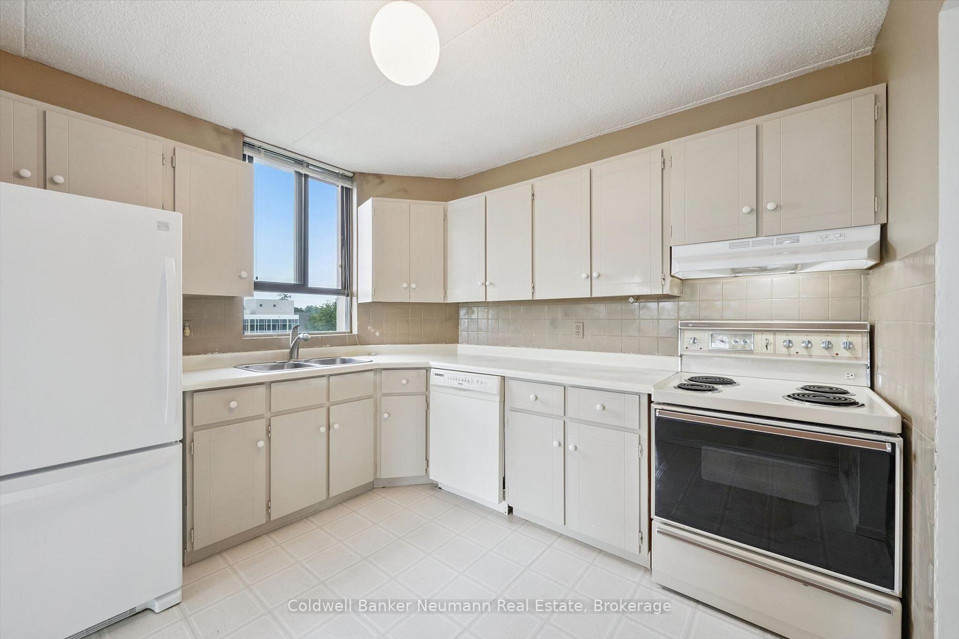 Photo 17 of Unit 708, 22 Marilyn Drive, Guelph, Riverside Park — HOMEH
