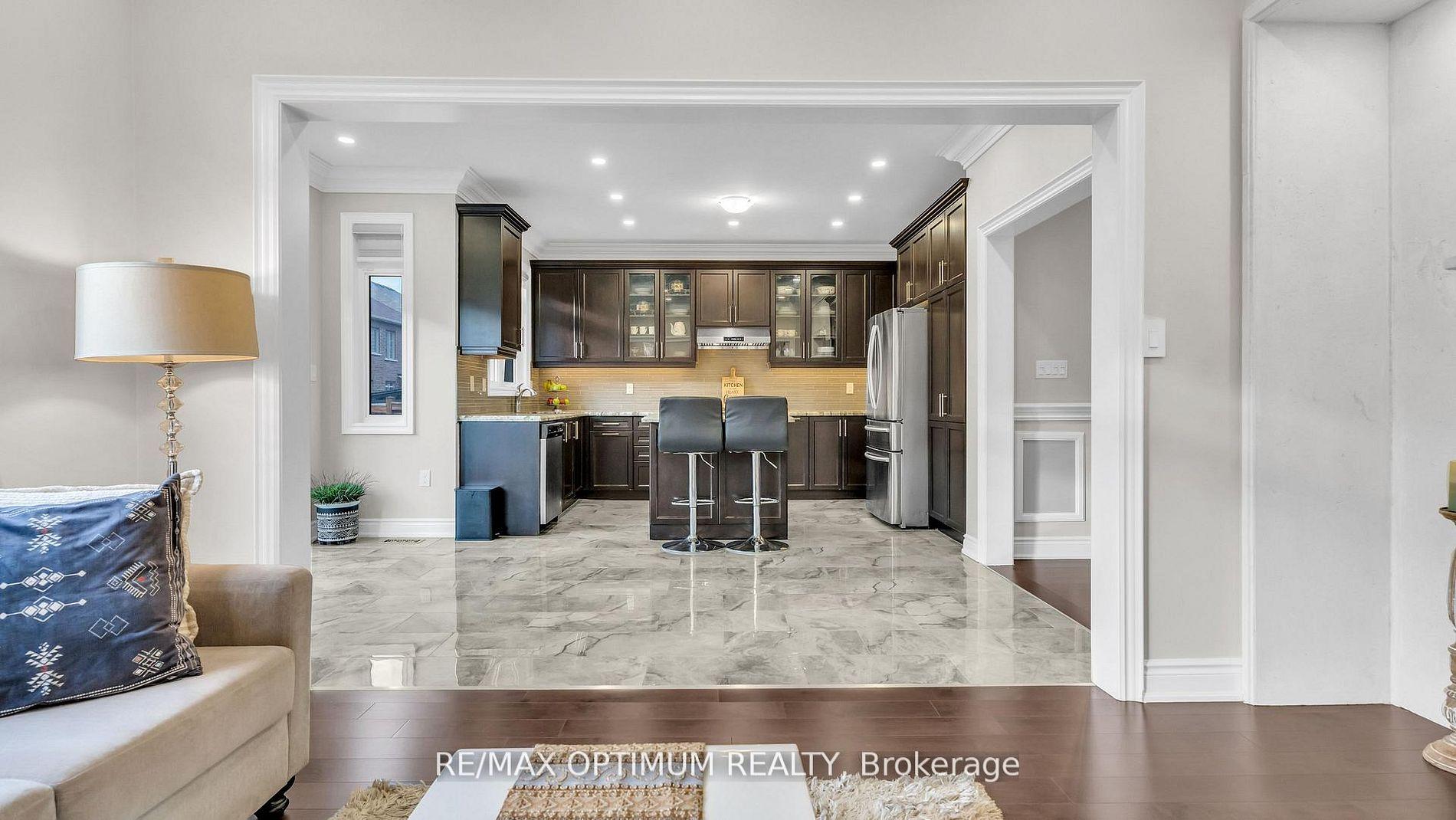 Photo 16 of 30 Wheatberry Crescent, Brampton, Sandringham-Wellington North — HOMEH
