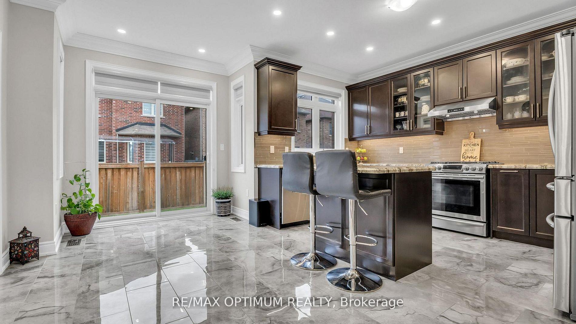 Photo 17 of 30 Wheatberry Crescent, Brampton, Sandringham-Wellington North — HOMEH