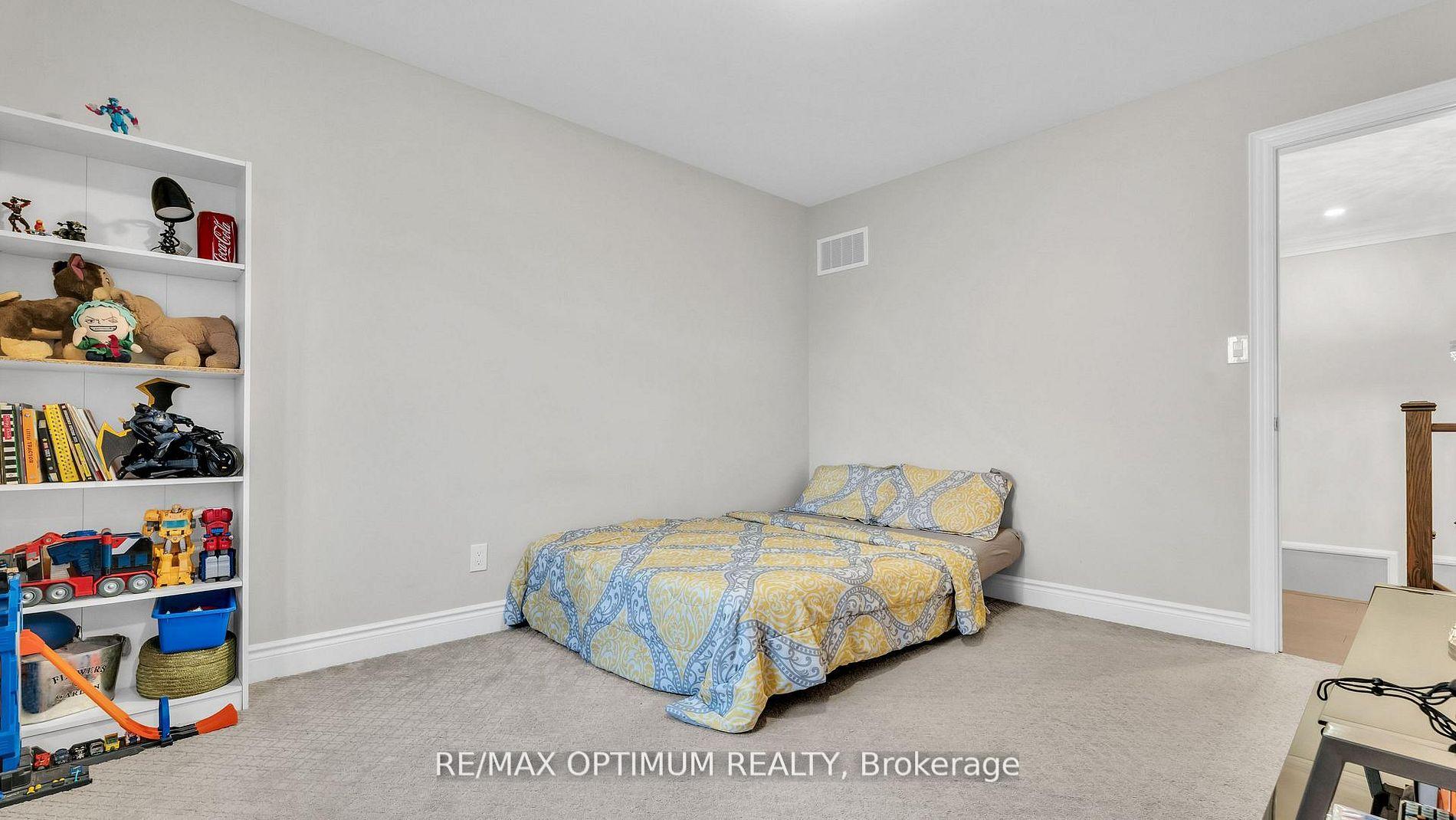 Photo 35 of 30 Wheatberry Crescent, Brampton, Sandringham-Wellington North — HOMEH