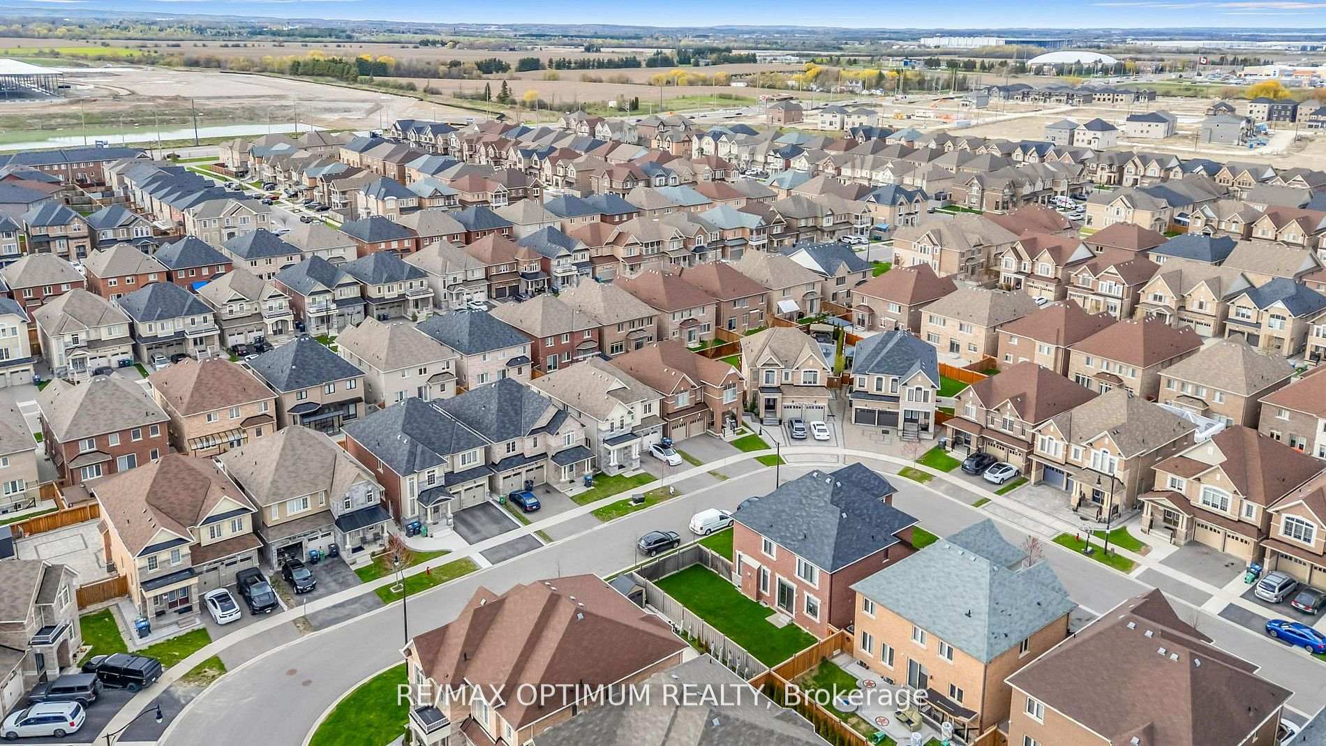 Photo 50 of 30 Wheatberry Crescent, Brampton, Sandringham-Wellington North — HOMEH