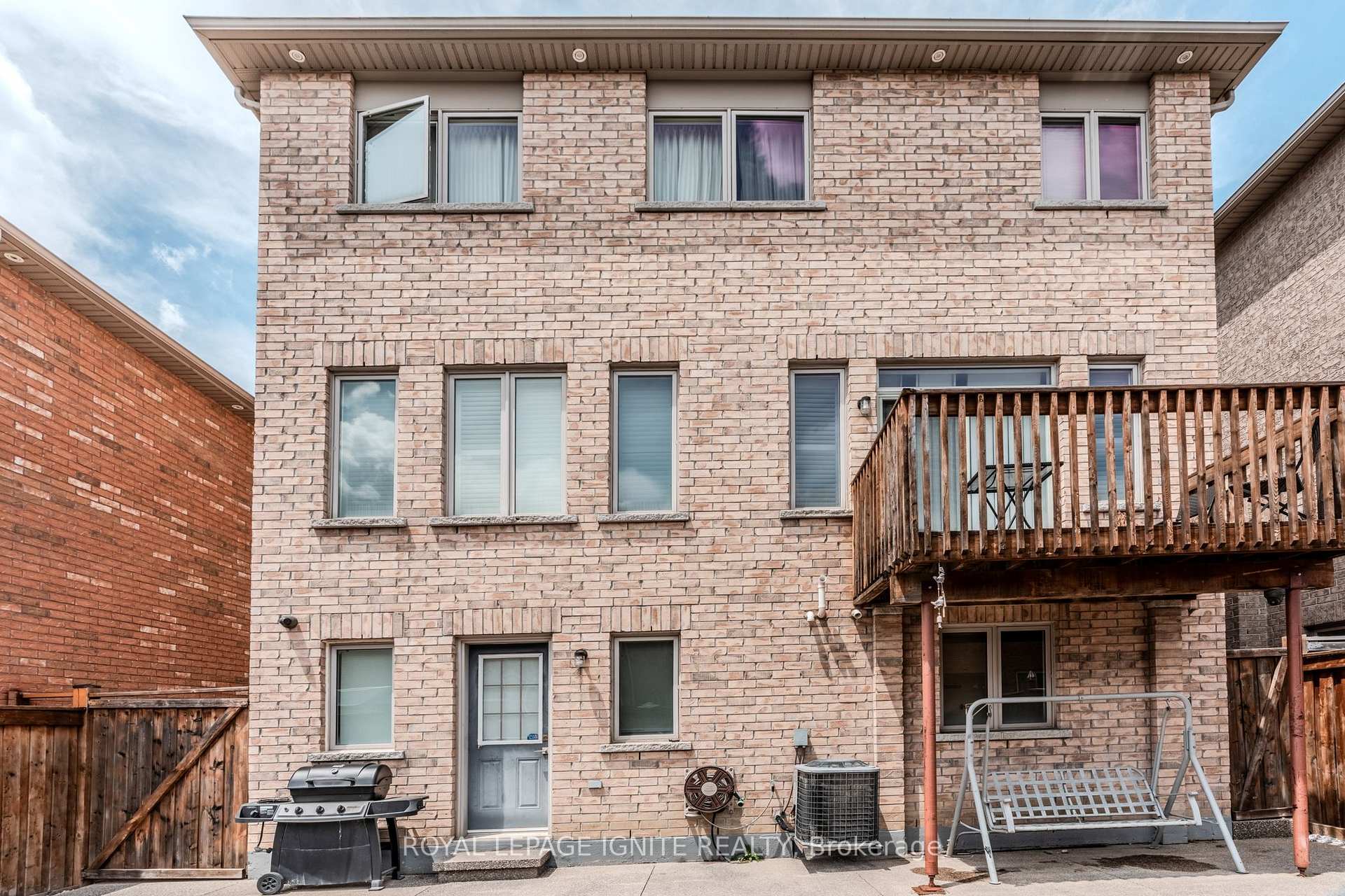 Photo 44 of 7 Picasso Drive, Brampton, Bram East — HOMEH