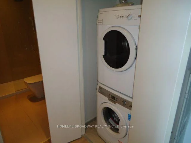 Photo 5 of Unit 5317, 70 Temperance Street, Toronto, Bay Street Corridor — HOMEH