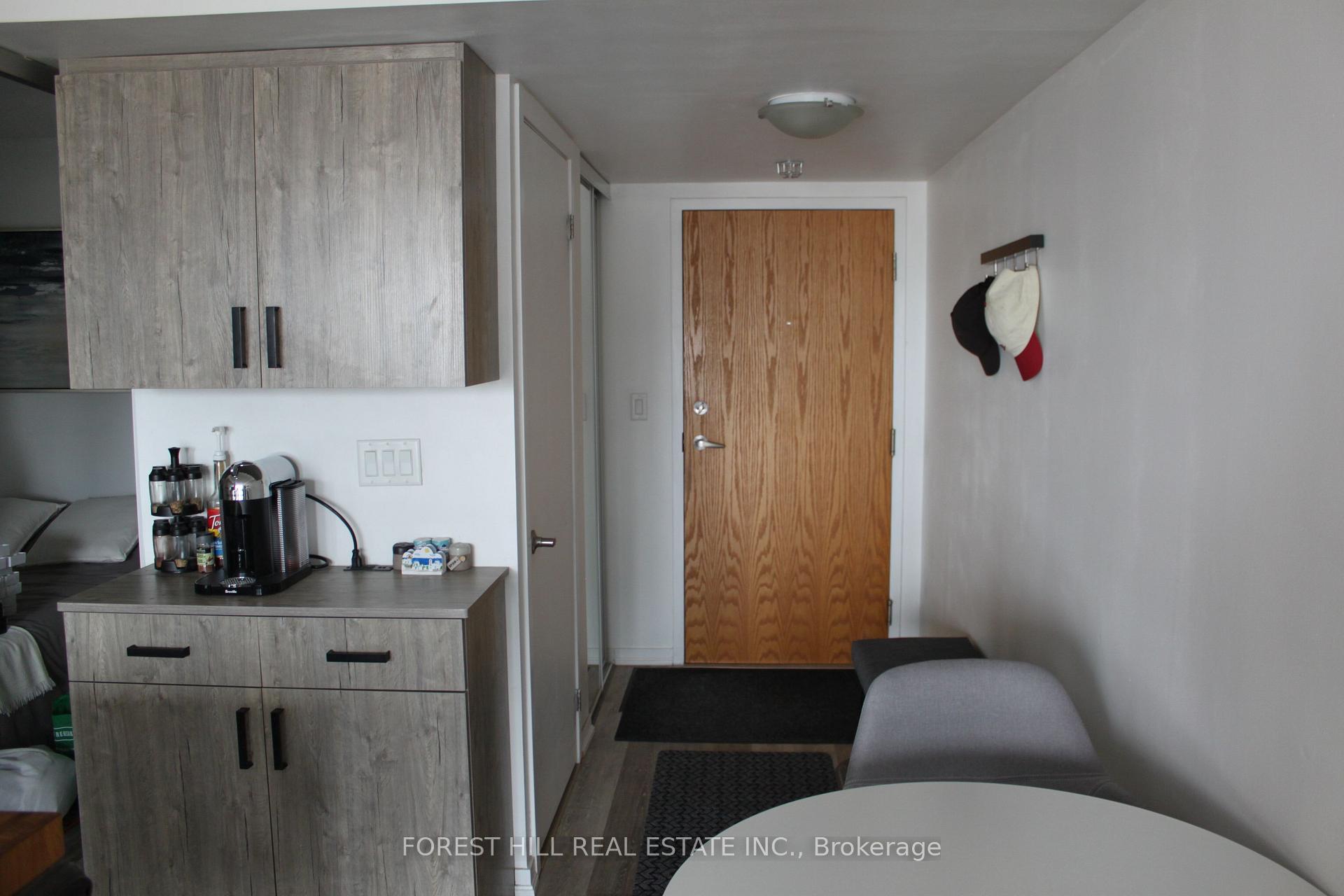 Photo 4 of Unit 915, 20 Joe Shuster Way, Toronto, South Parkdale — HOMEH