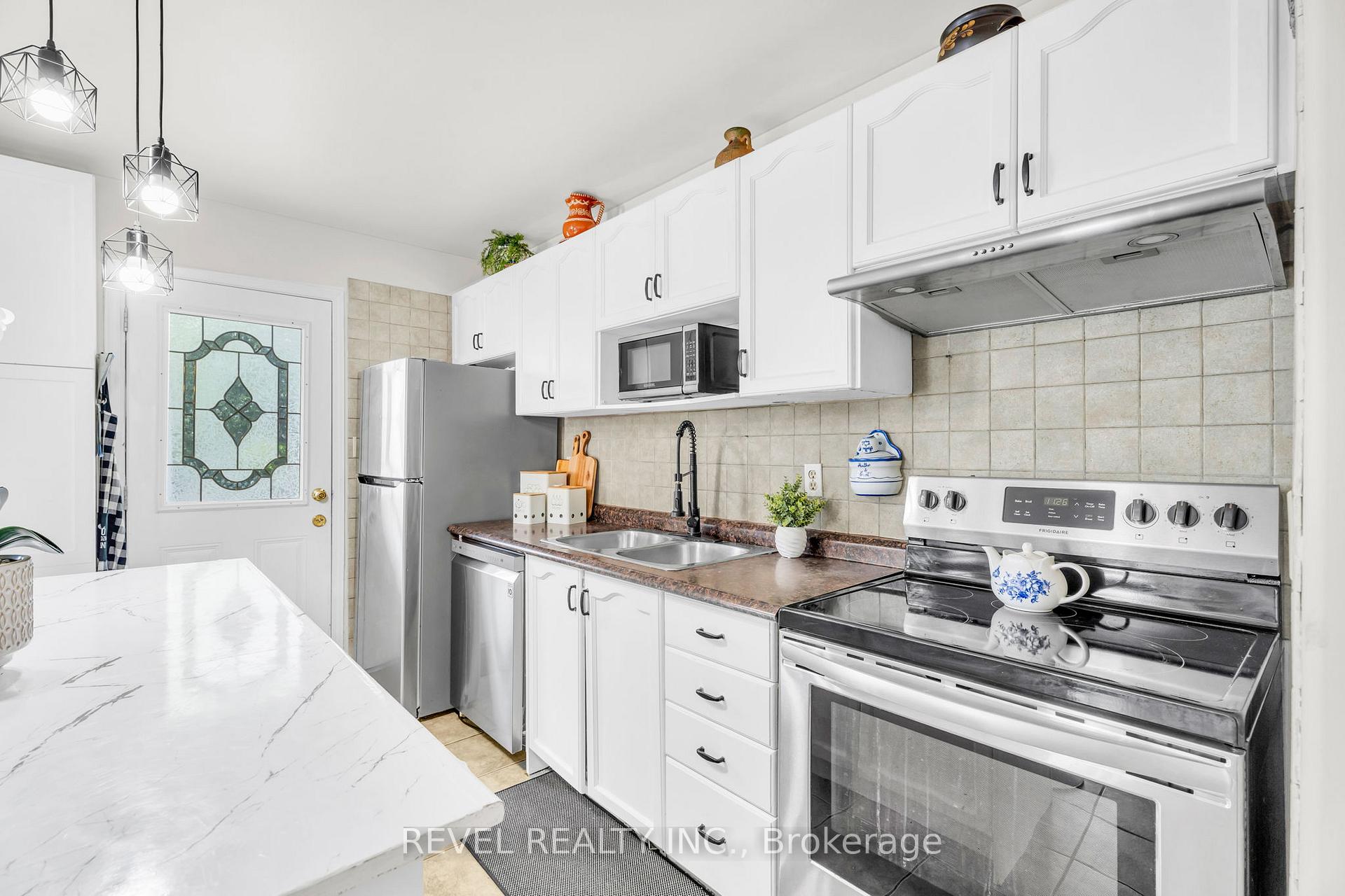 Photo 10 of 37 Wilson Crescent, Southgate — HOMEH