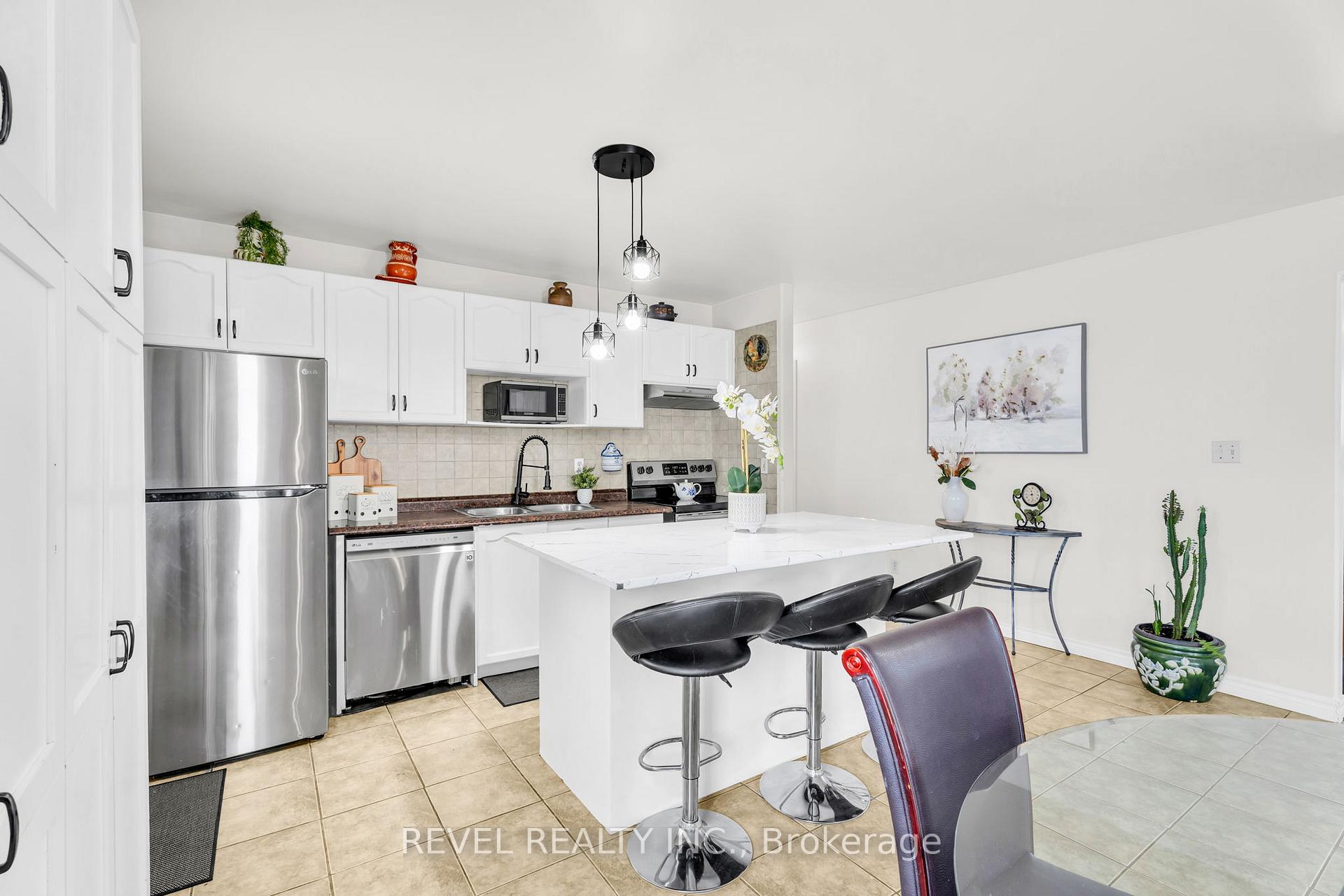 Photo 11 of 37 Wilson Crescent, Southgate — HOMEH
