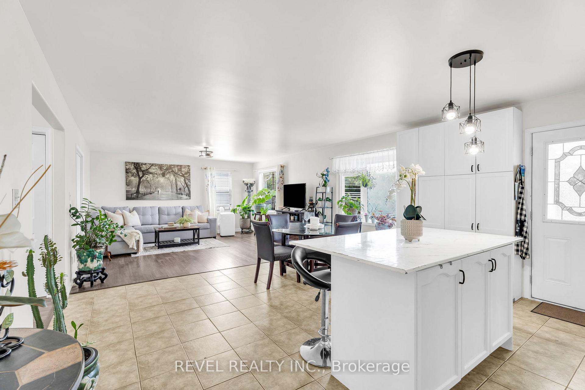 Photo 13 of 37 Wilson Crescent, Southgate — HOMEH