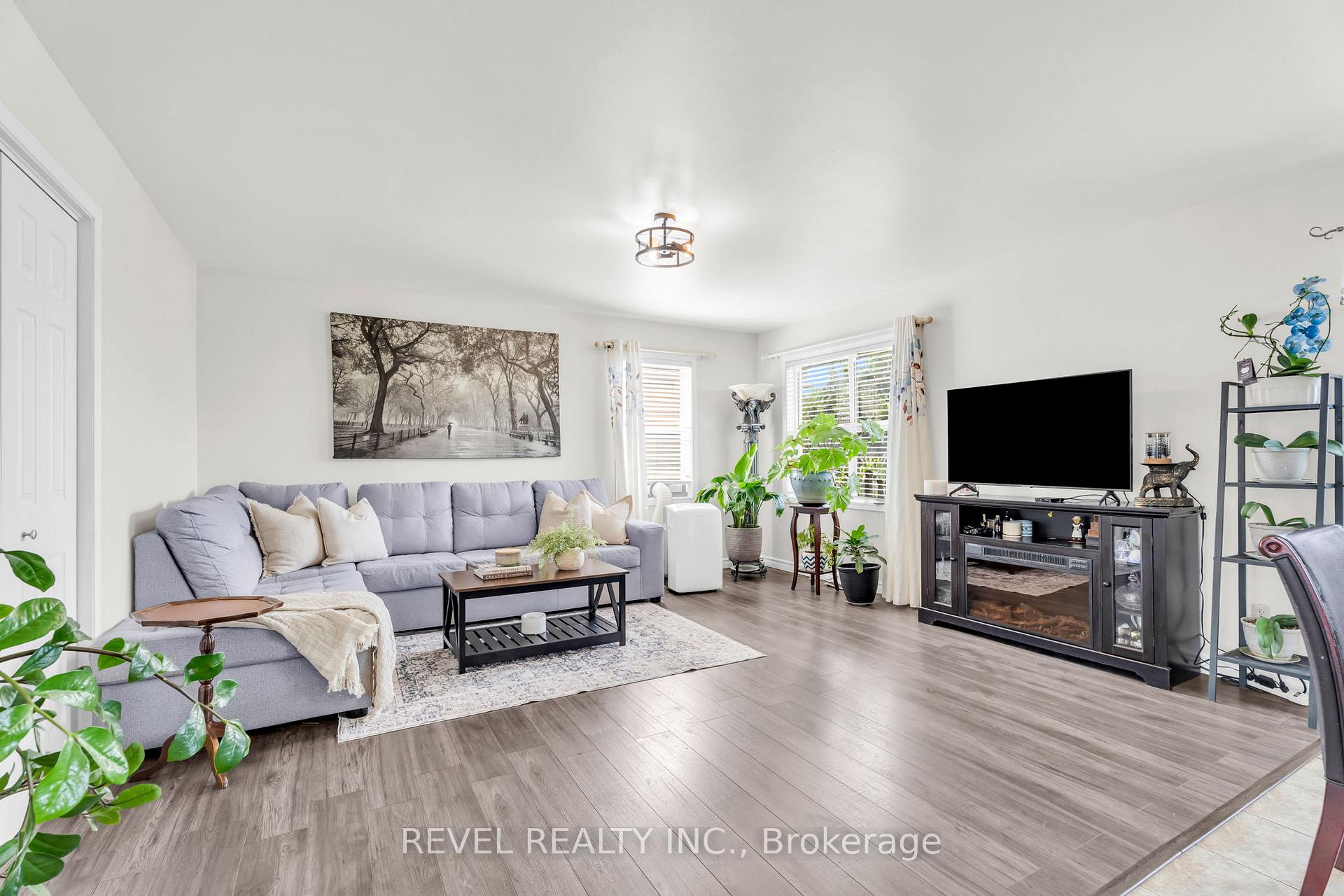 Photo 15 of 37 Wilson Crescent, Southgate — HOMEH