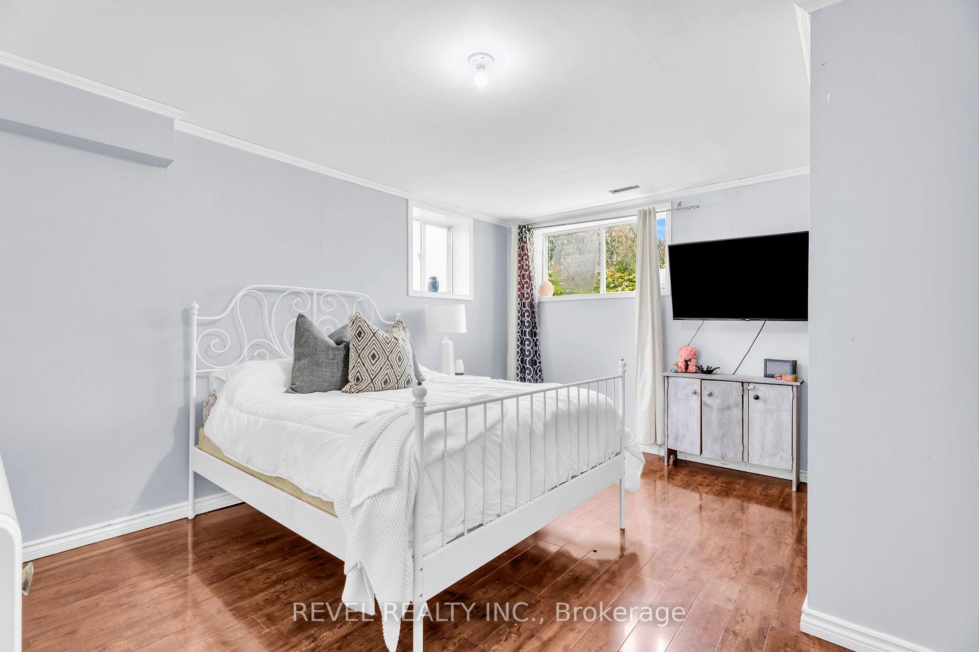 Photo 28 of 37 Wilson Crescent, Southgate — HOMEH