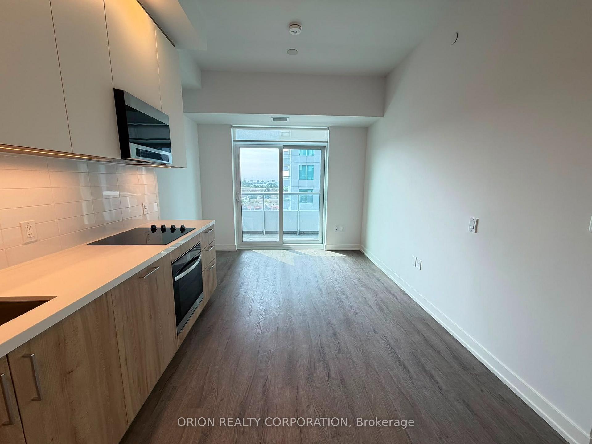 Photo 5 of Unit 906, 5 Meadowdale Road, Vaughan, Vaughan Corporate Centre — HOMEH