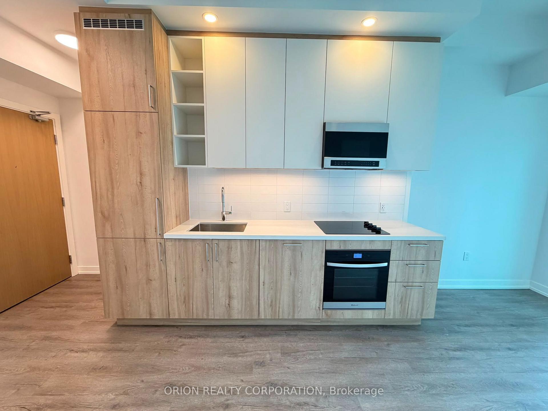 Photo 7 of Unit 906, 5 Meadowdale Road, Vaughan, Vaughan Corporate Centre — HOMEH