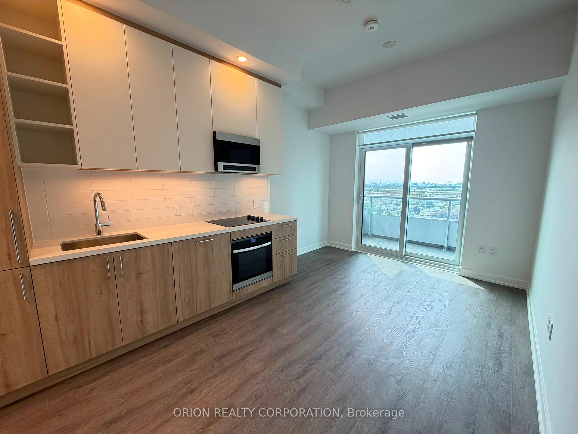 Photo 9 of Unit 906, 5 Meadowdale Road, Vaughan, Vaughan Corporate Centre — HOMEH