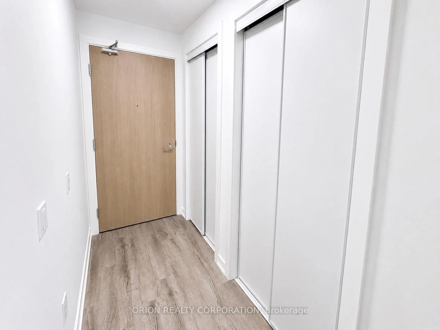 Photo 3 of Unit 906, 5 Meadowdale Road, Vaughan, Vaughan Corporate Centre — HOMEH