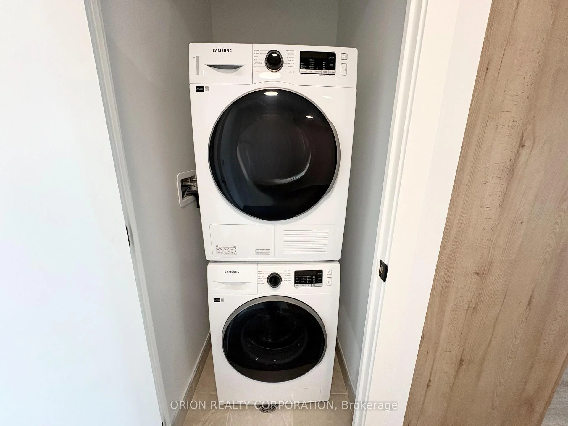 Photo 18 of Unit 906, 5 Meadowdale Road, Vaughan, Vaughan Corporate Centre — HOMEH