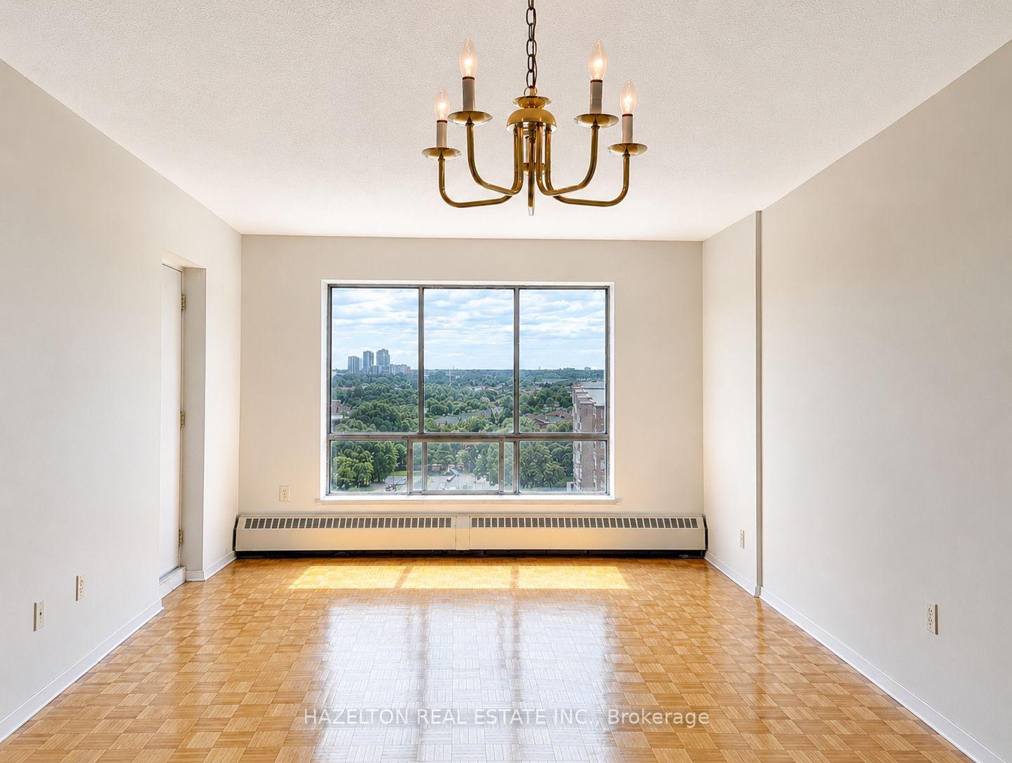 Photo 2 of Unit 1002, 1665 Bloor Street E, Mississauga, Applewood — HOMEH