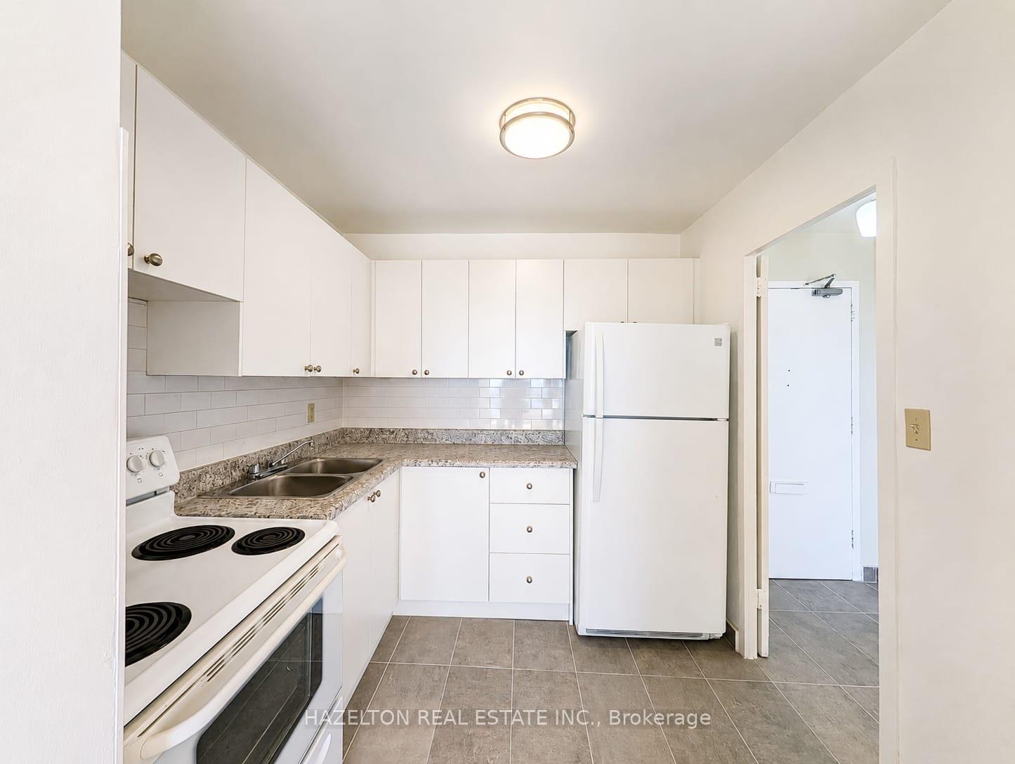 Photo 4 of Unit 1002, 1665 Bloor Street E, Mississauga, Applewood — HOMEH