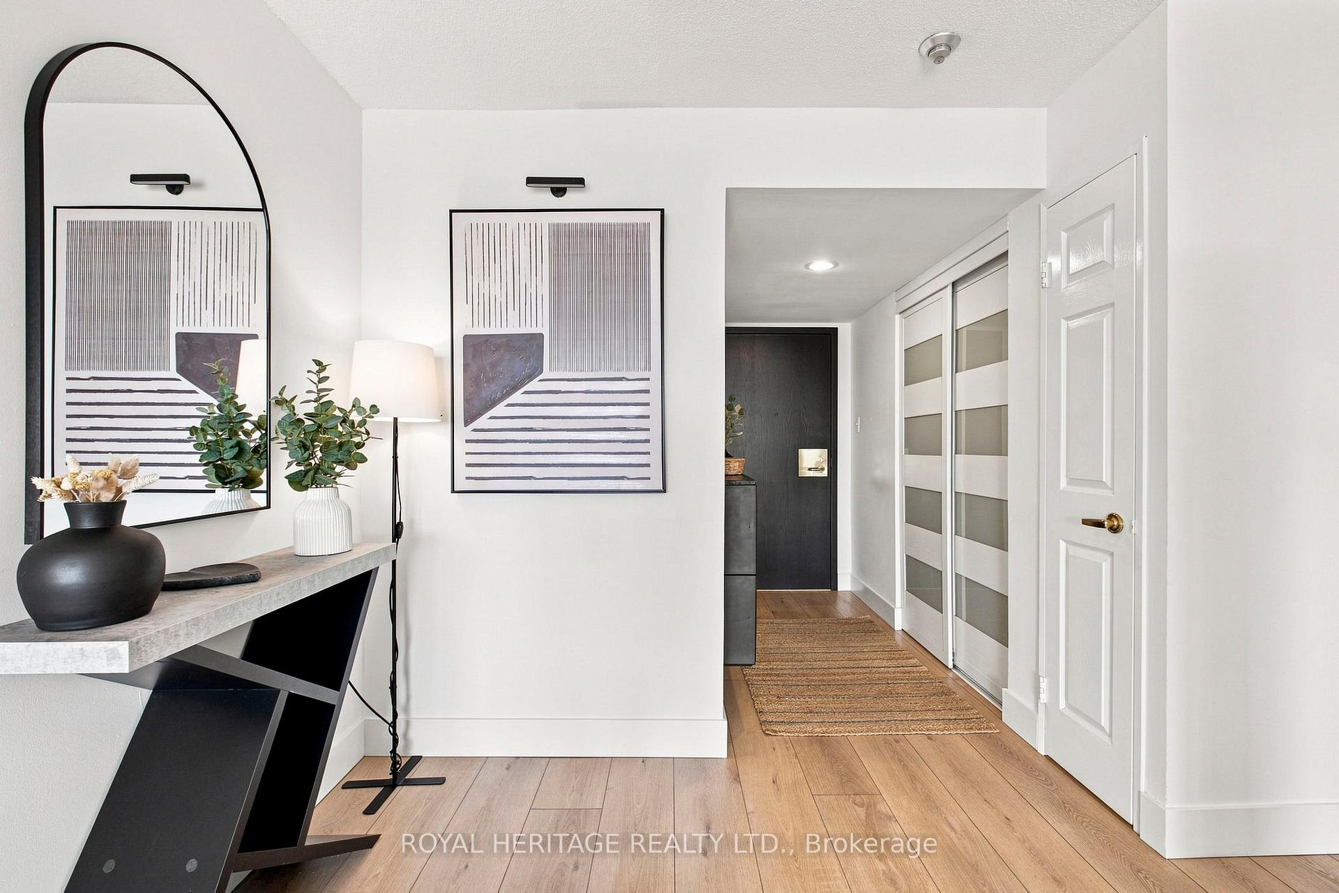 Photo 6 of Unit 906, 3233 Eglinton Avenue E, Scarborough, Scarborough Village — HOMEH