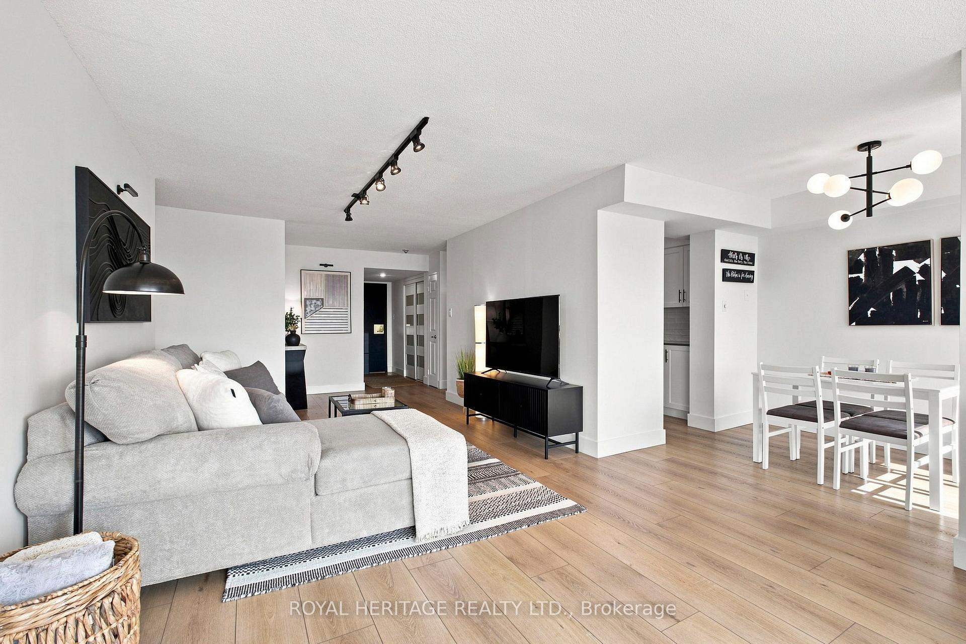 Photo 13 of Unit 906, 3233 Eglinton Avenue E, Scarborough, Scarborough Village — HOMEH