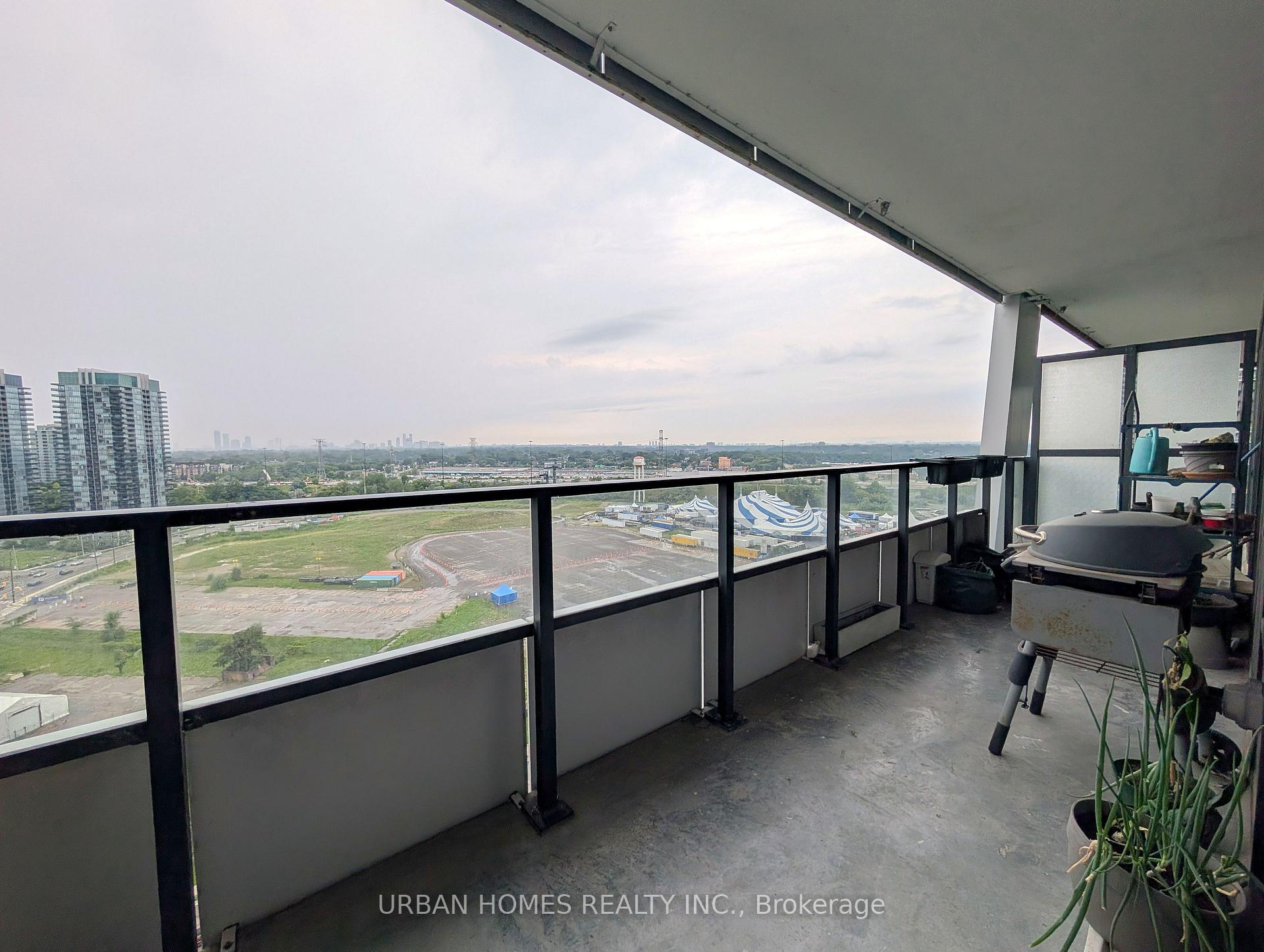 Photo 7 of Unit 1512, 30 Shore Breeze Drive, Etobicoke, Mimico — HOMEH