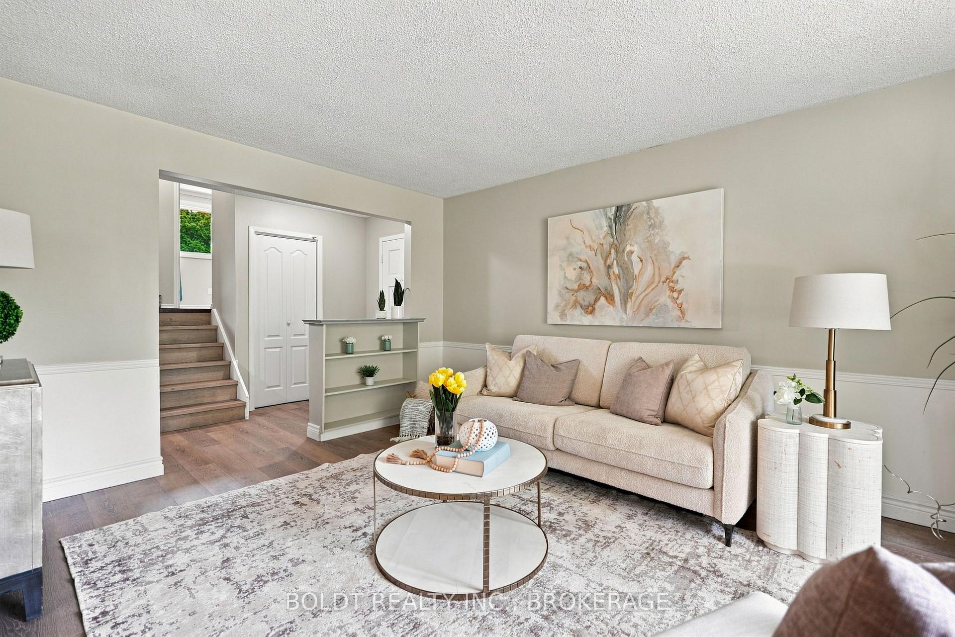 Photo 8 of 11 Abraham Drive, St. Catharines, Lakeshore — HOMEH