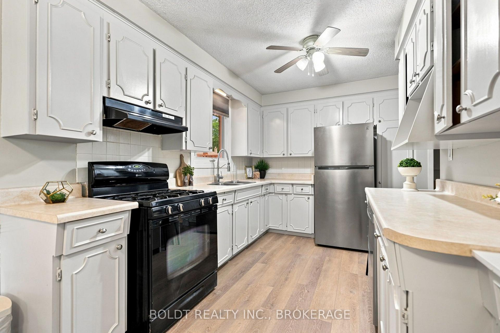 Photo 11 of 11 Abraham Drive, St. Catharines, Lakeshore — HOMEH