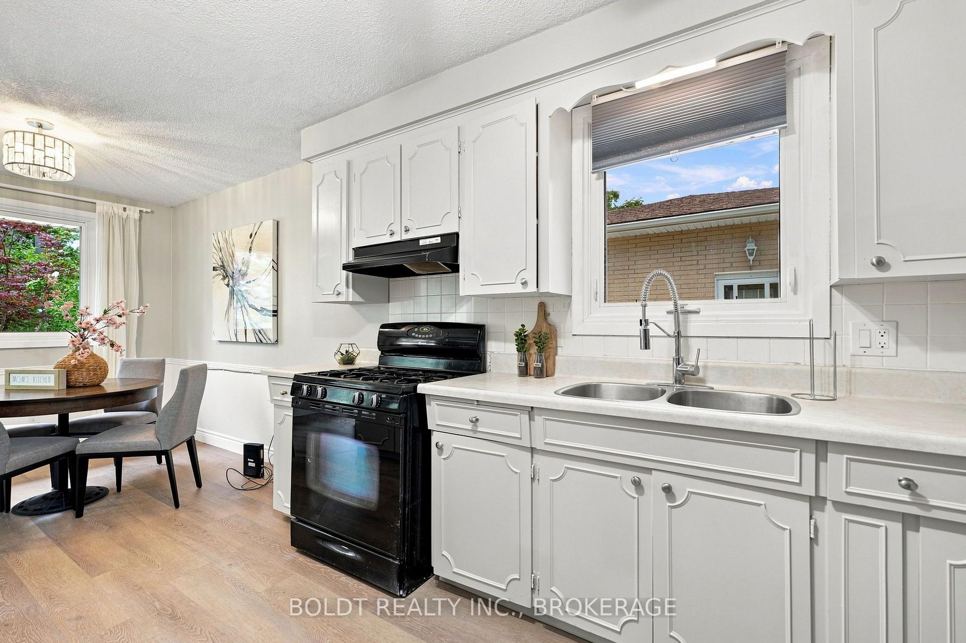 Photo 14 of 11 Abraham Drive, St. Catharines, Lakeshore — HOMEH