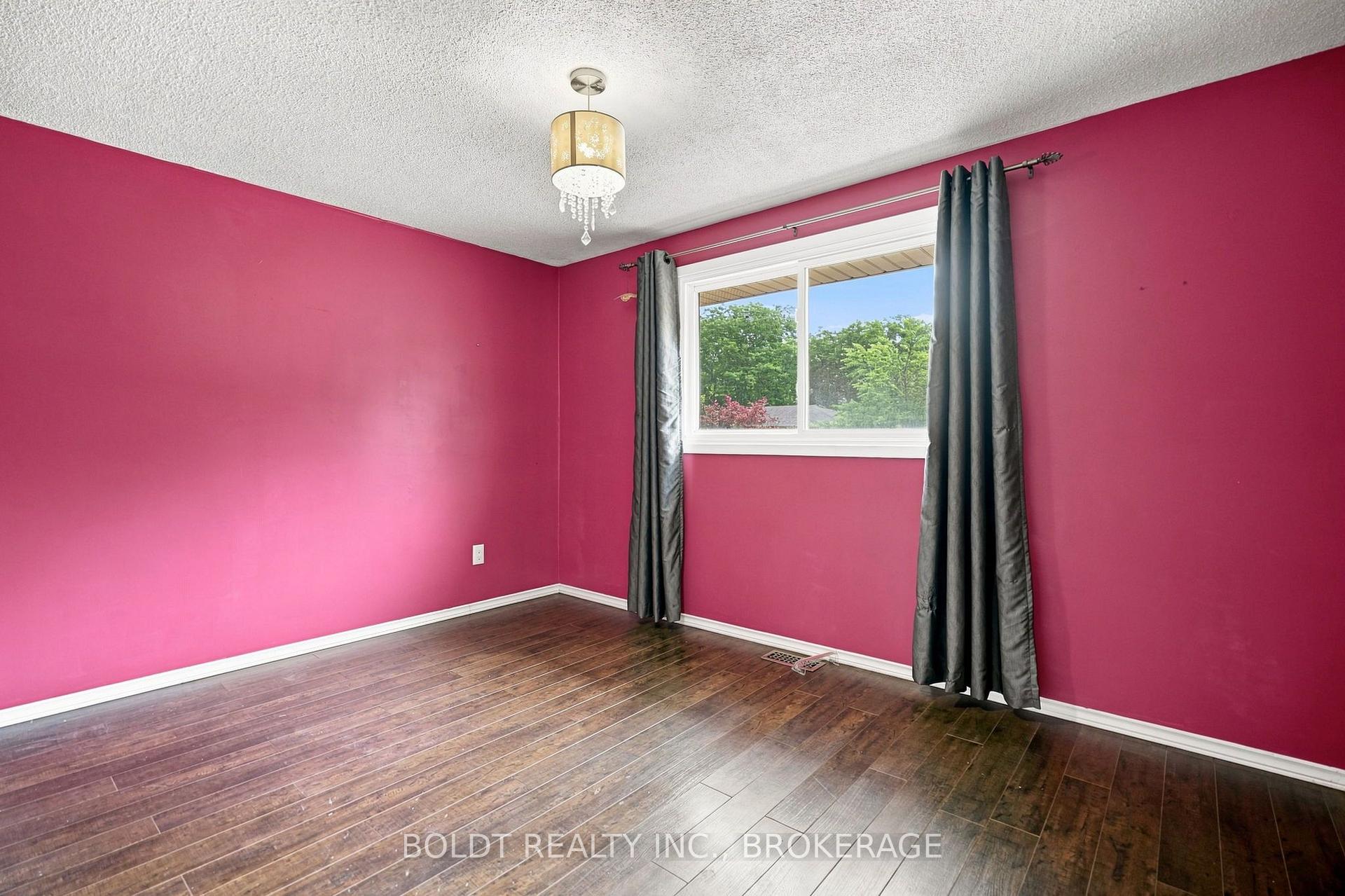 Photo 20 of 11 Abraham Drive, St. Catharines, Lakeshore — HOMEH