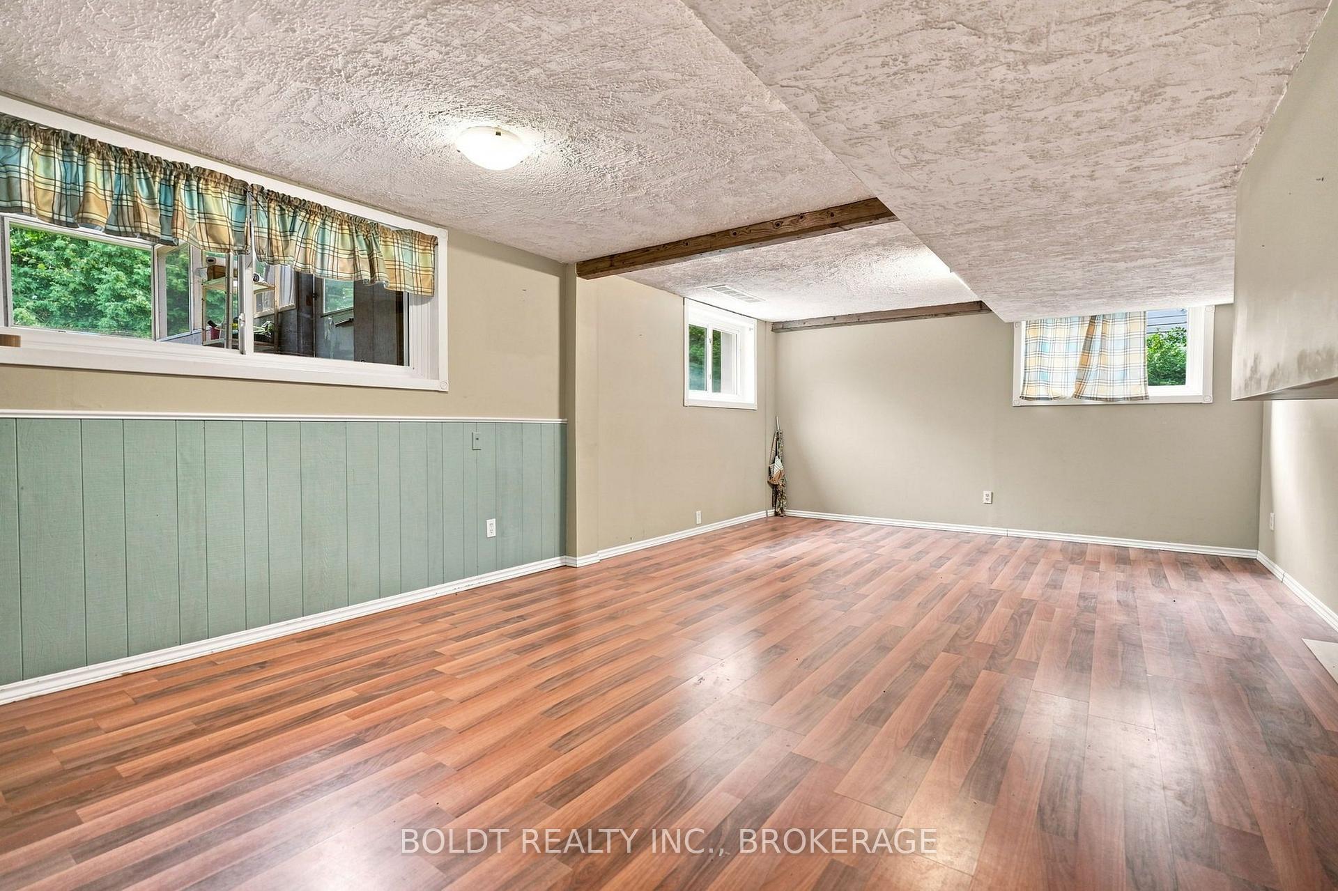 Photo 21 of 11 Abraham Drive, St. Catharines, Lakeshore — HOMEH