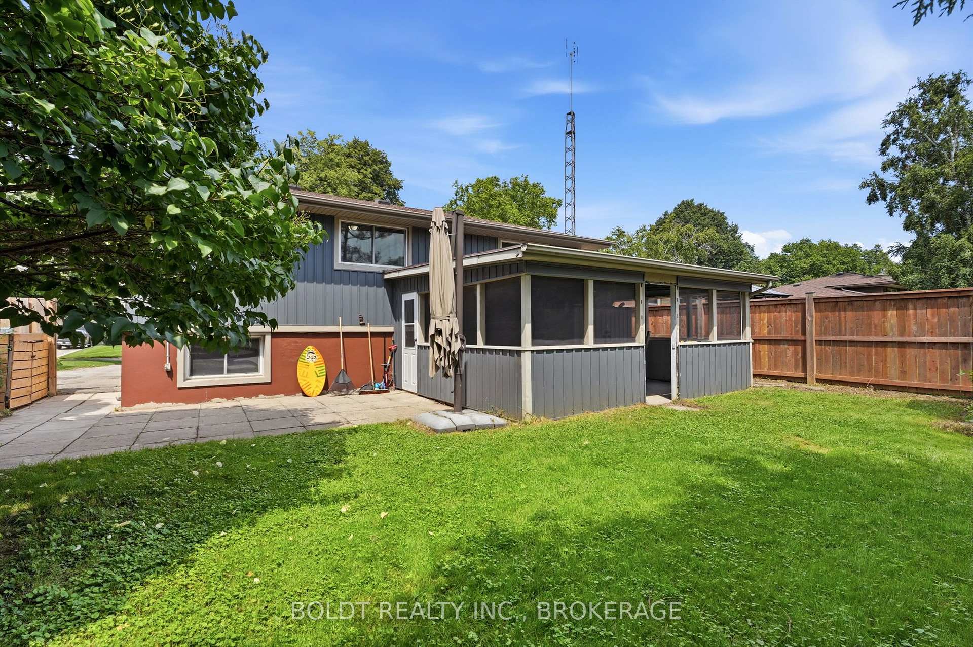 Photo 29 of 11 Abraham Drive, St. Catharines, Lakeshore — HOMEH