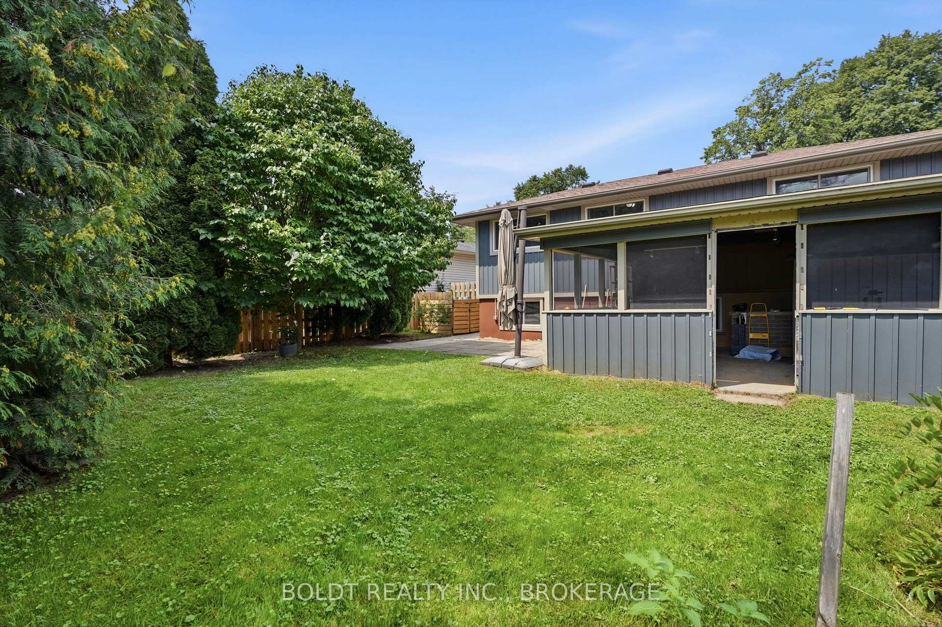 Photo 30 of 11 Abraham Drive, St. Catharines, Lakeshore — HOMEH