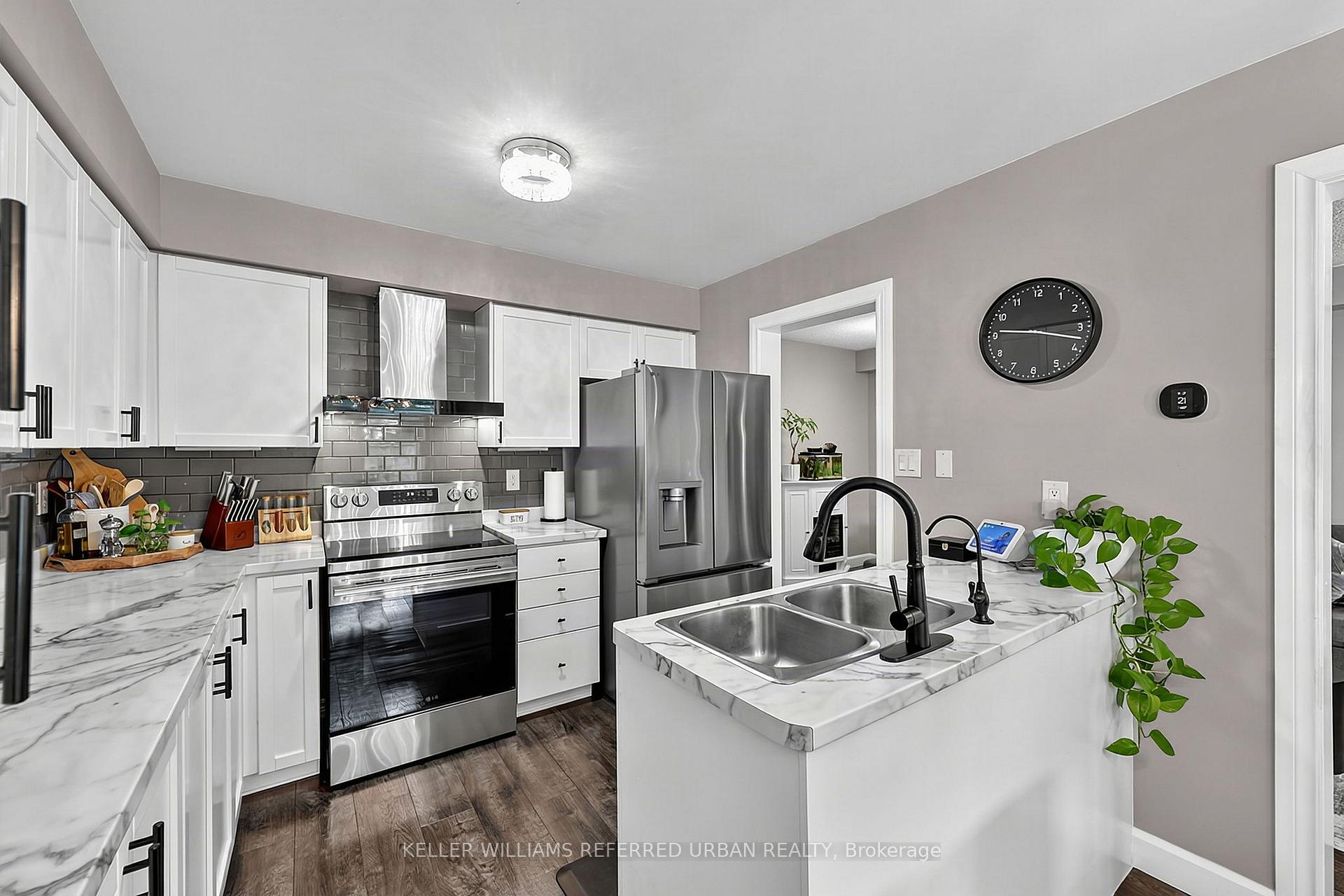 Photo 8 of Unit 23, 430 Mapleview Drive E, Barrie, Painswick South — HOMEH