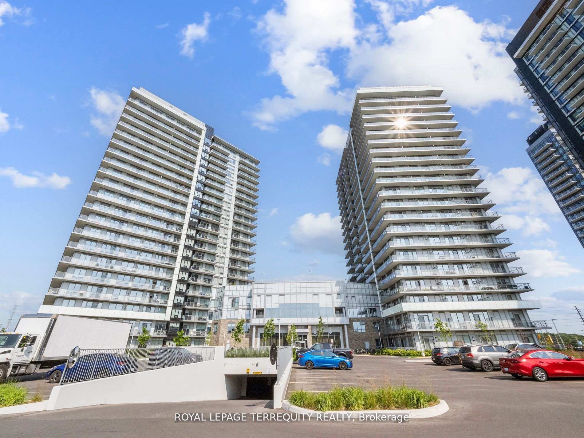 Photo 1 of Unit 708, 4675 Metcalfe Avenue, Mississauga, Central Erin Mills — HOMEH