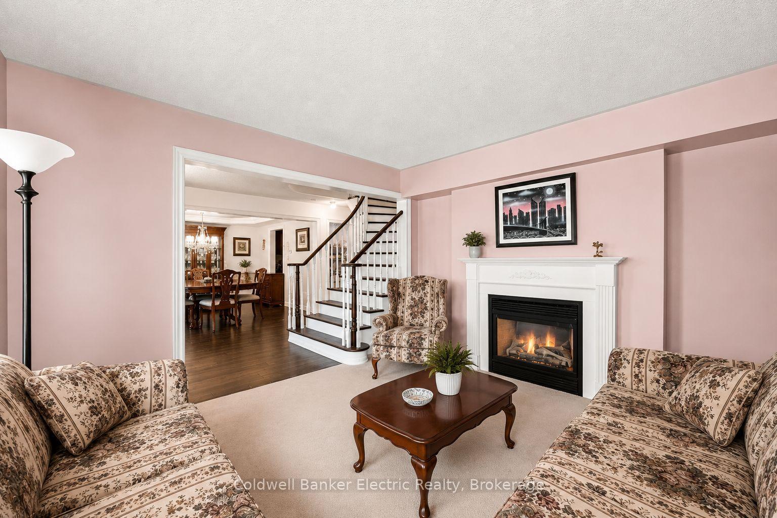 Photo 13 of 69 Downey Drive, Whitby, Brooklin — HOMEH