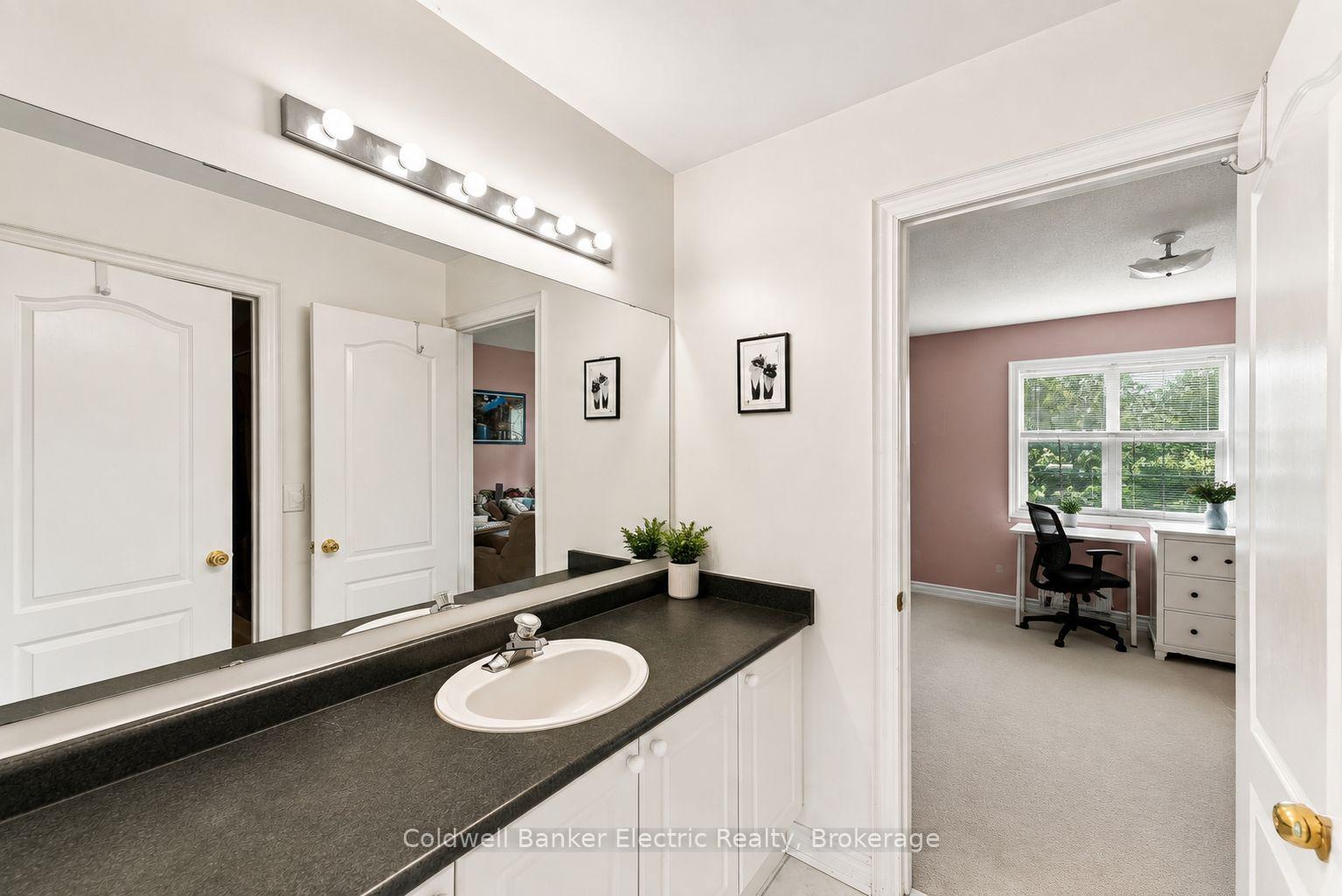 Photo 35 of 69 Downey Drive, Whitby, Brooklin — HOMEH