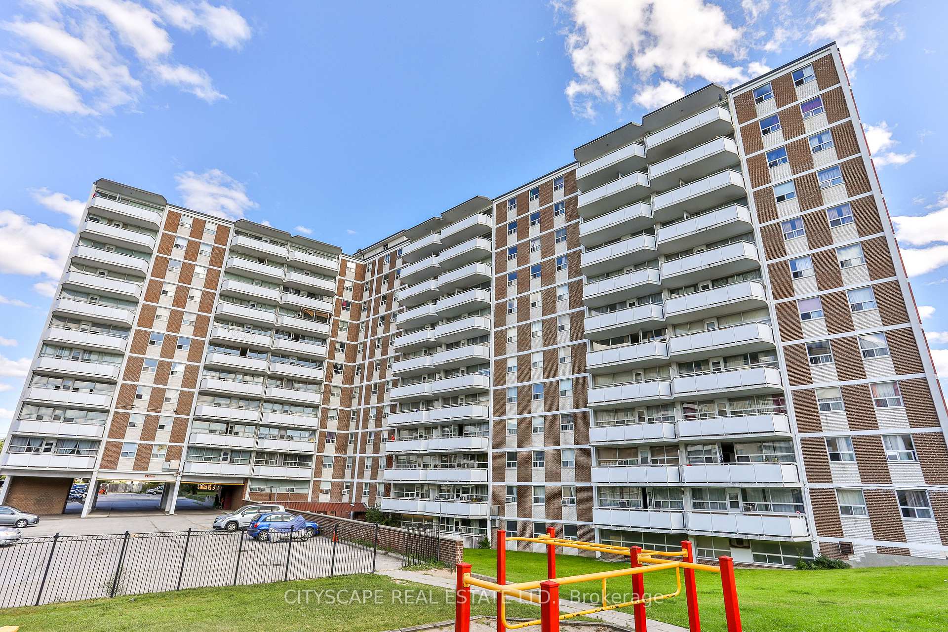 Photo 2 of Unit 719, 100 Rowena Drive, North York, Parkwoods-Donalda — HOMEH