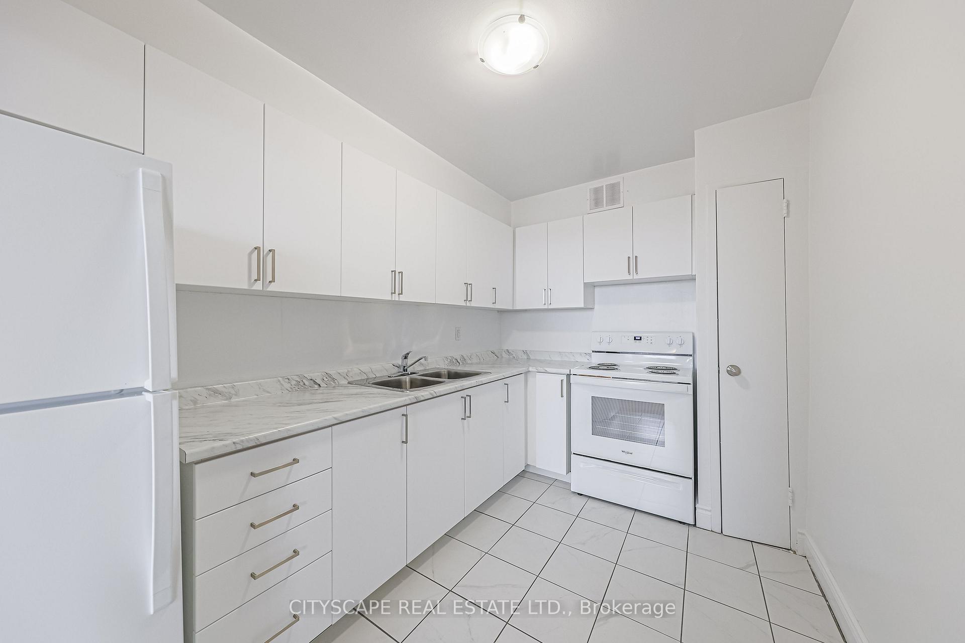 Photo 11 of Unit 719, 100 Rowena Drive, North York, Parkwoods-Donalda — HOMEH