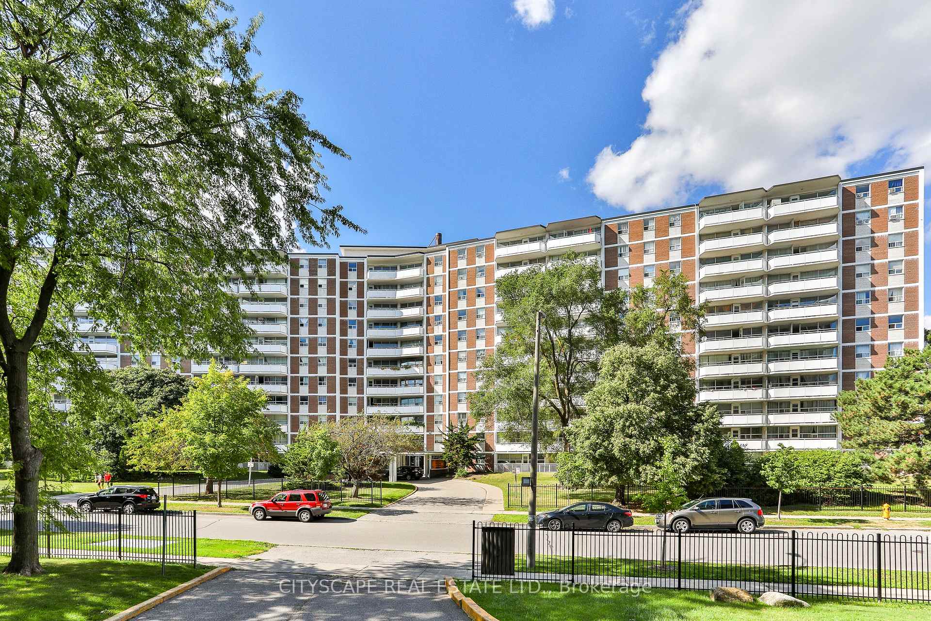 Photo 17 of Unit 719, 100 Rowena Drive, North York, Parkwoods-Donalda — HOMEH