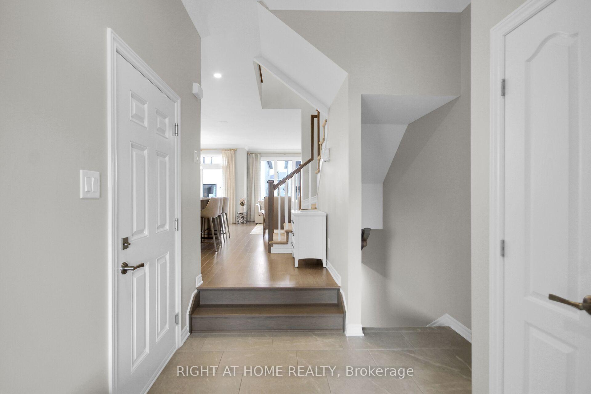 Photo 3 of 6090 David Weins Street, Ottawa, Stittsville (South) — HOMEH
