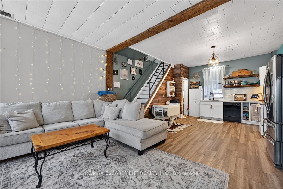 Photo 5 of Unit A&B, 18 King Street, Haldimand — HOMEH