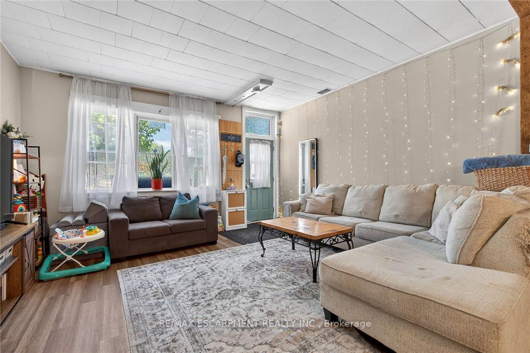 Photo 7 of Unit A&B, 18 King Street, Haldimand — HOMEH