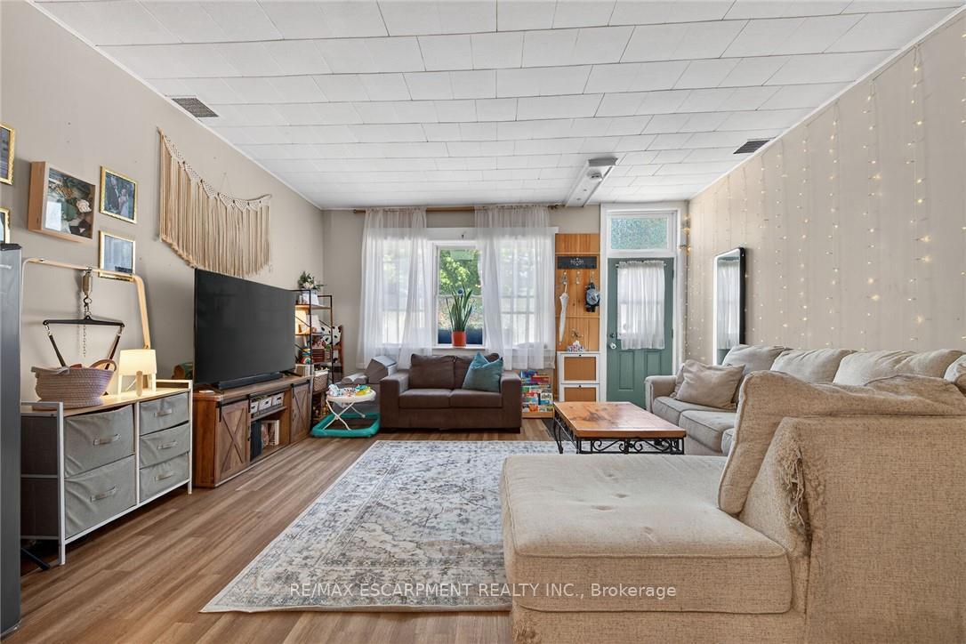 Photo 8 of Unit A&B, 18 King Street, Haldimand — HOMEH