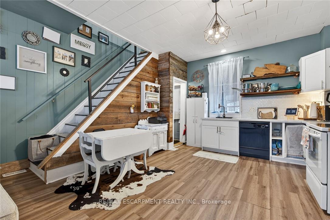 Photo 10 of Unit A&B, 18 King Street, Haldimand — HOMEH