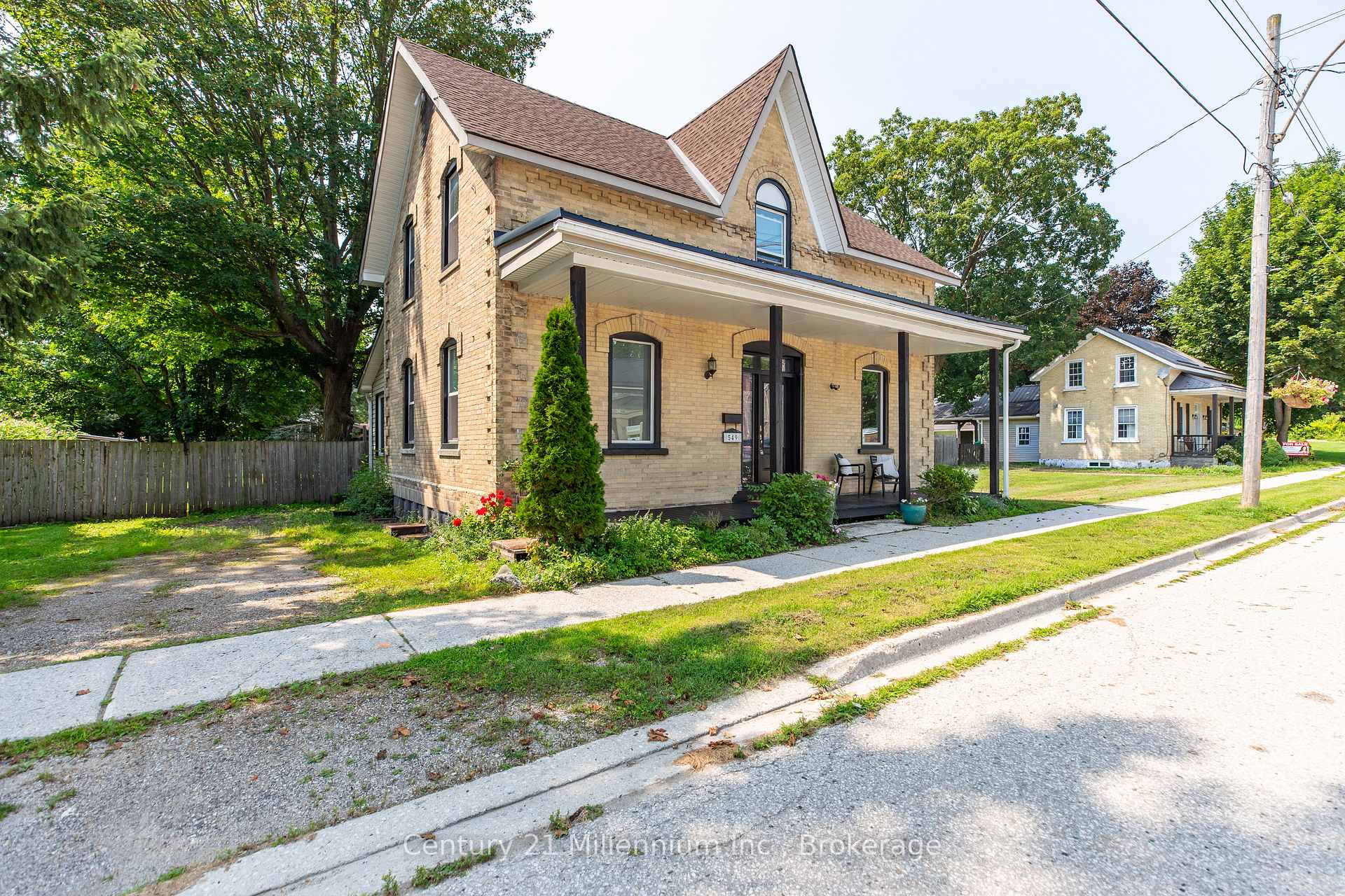 Photo 3 of 549 Louisa Street, West Grey — HOMEH