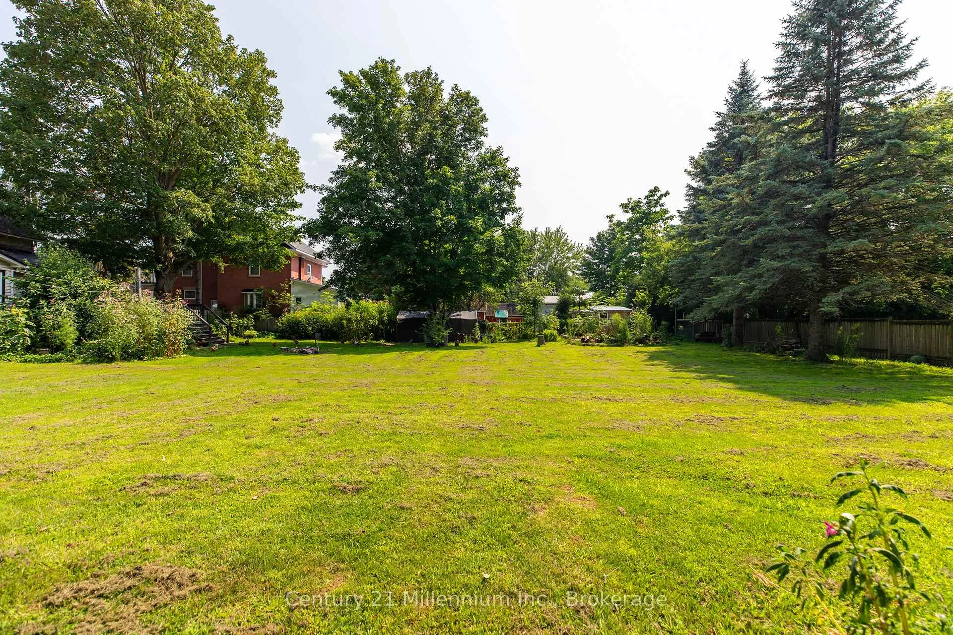 Photo 5 of 549 Louisa Street, West Grey — HOMEH