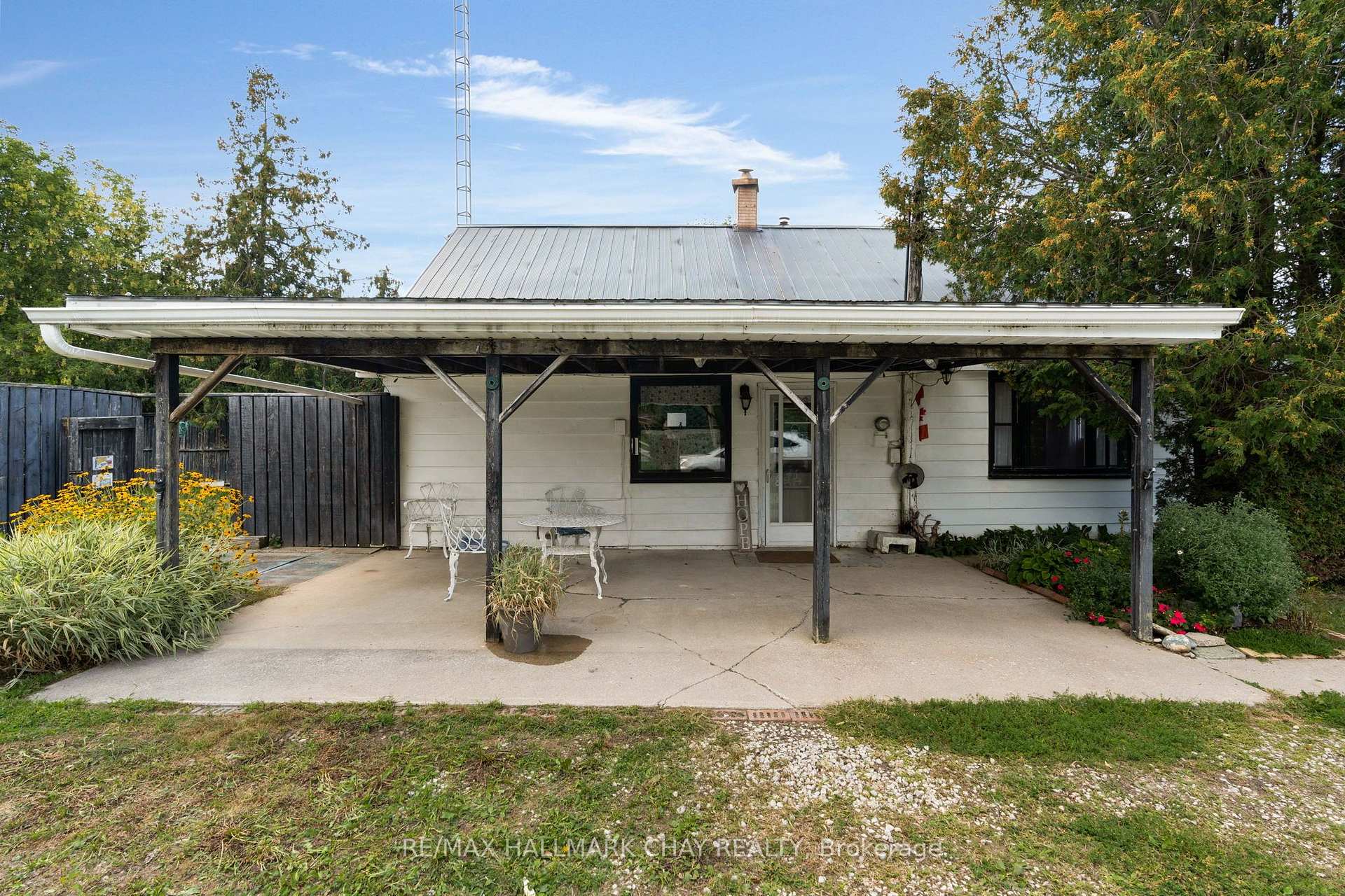 Photo 3 of 7 Caroline Street E, Clearview, Creemore — HOMEH